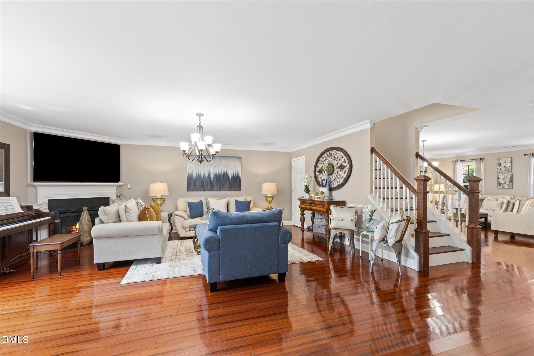 5304 Seaspray Lane Property Photo 8
