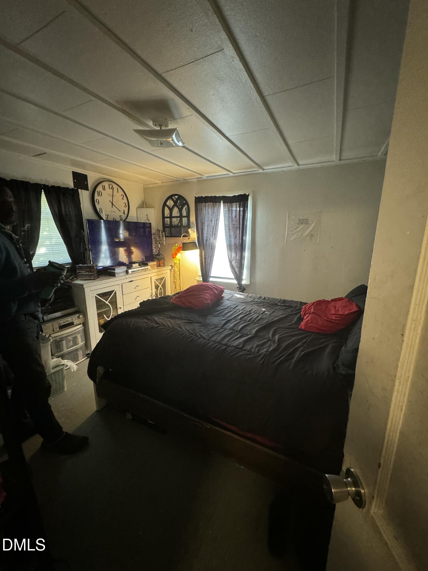 201 W Granville Street Property Photo 6