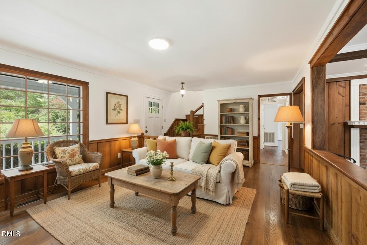 8704 Danbury Circle Property Photo 4