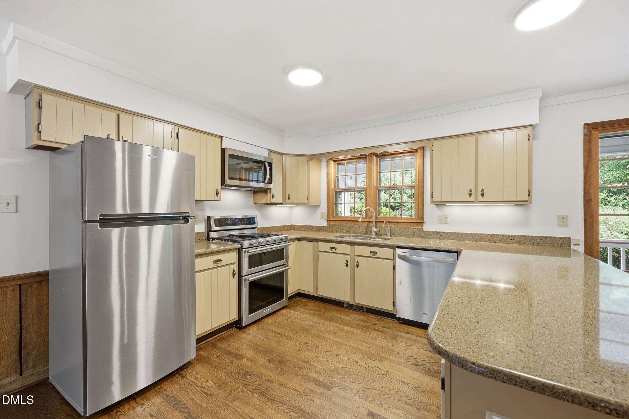 8704 Danbury Circle Property Photo 18