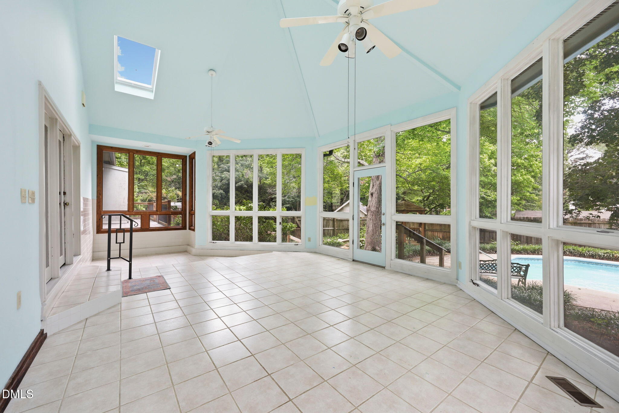 8704 Danbury Circle Property Photo 24
