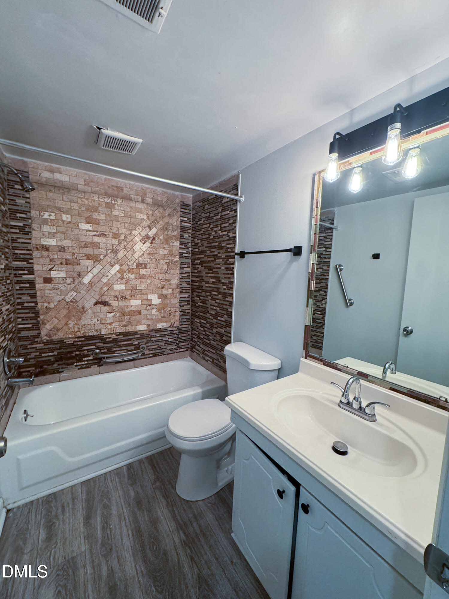 1287 Schaub Drive Property Photo 12
