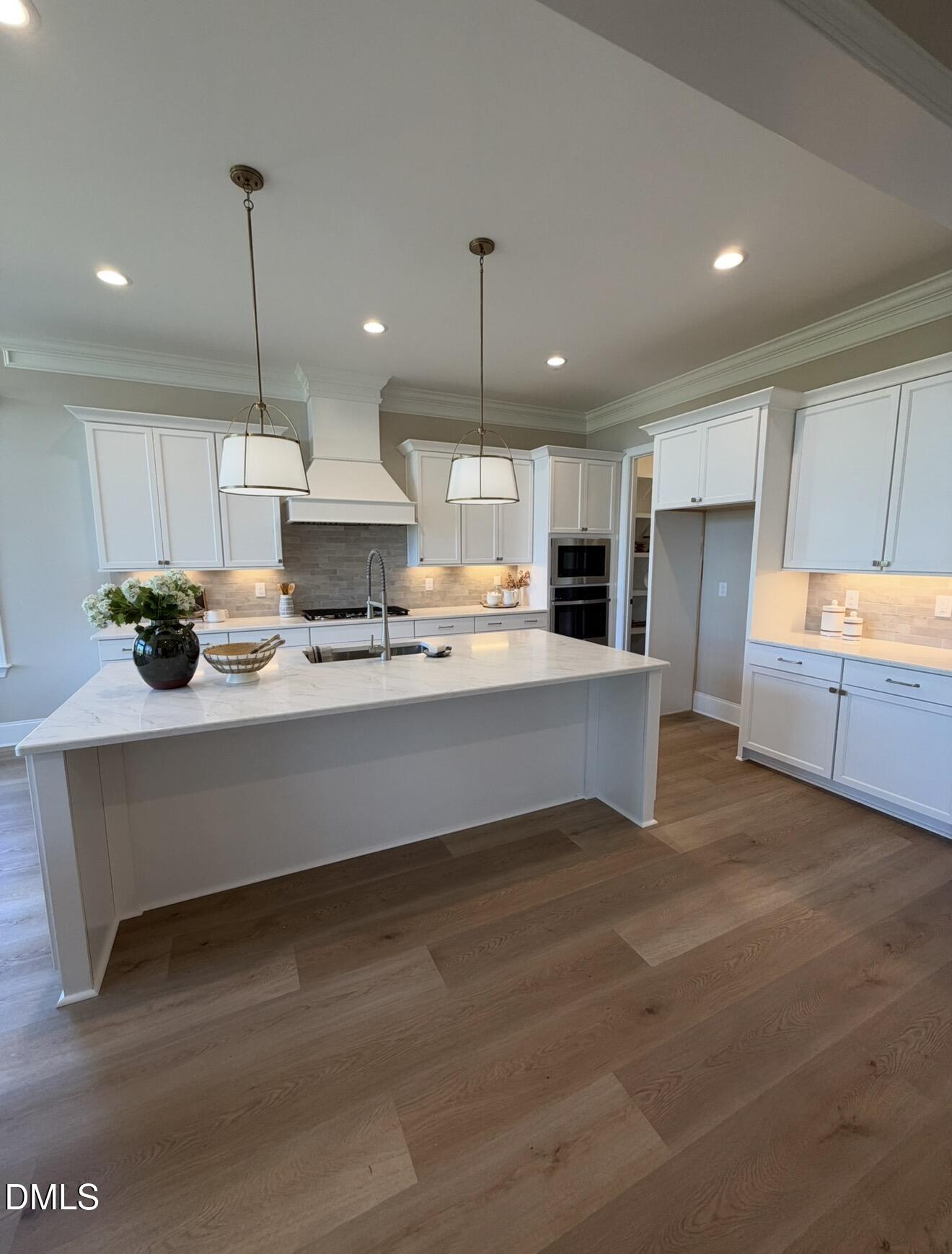 1036 Azalea Garden Circle Property Photo 9