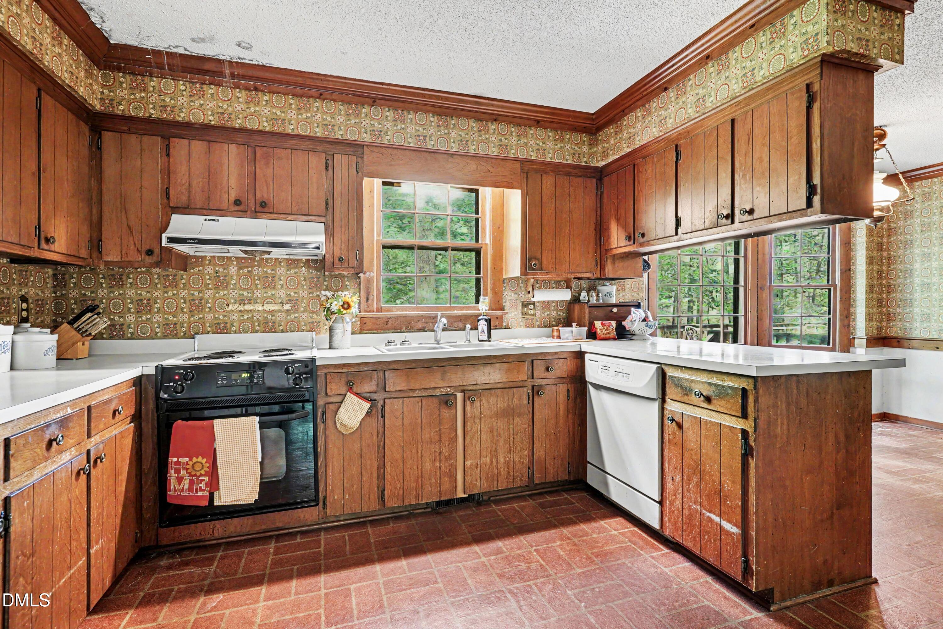 5200 Troutman Lane Property Photo 7