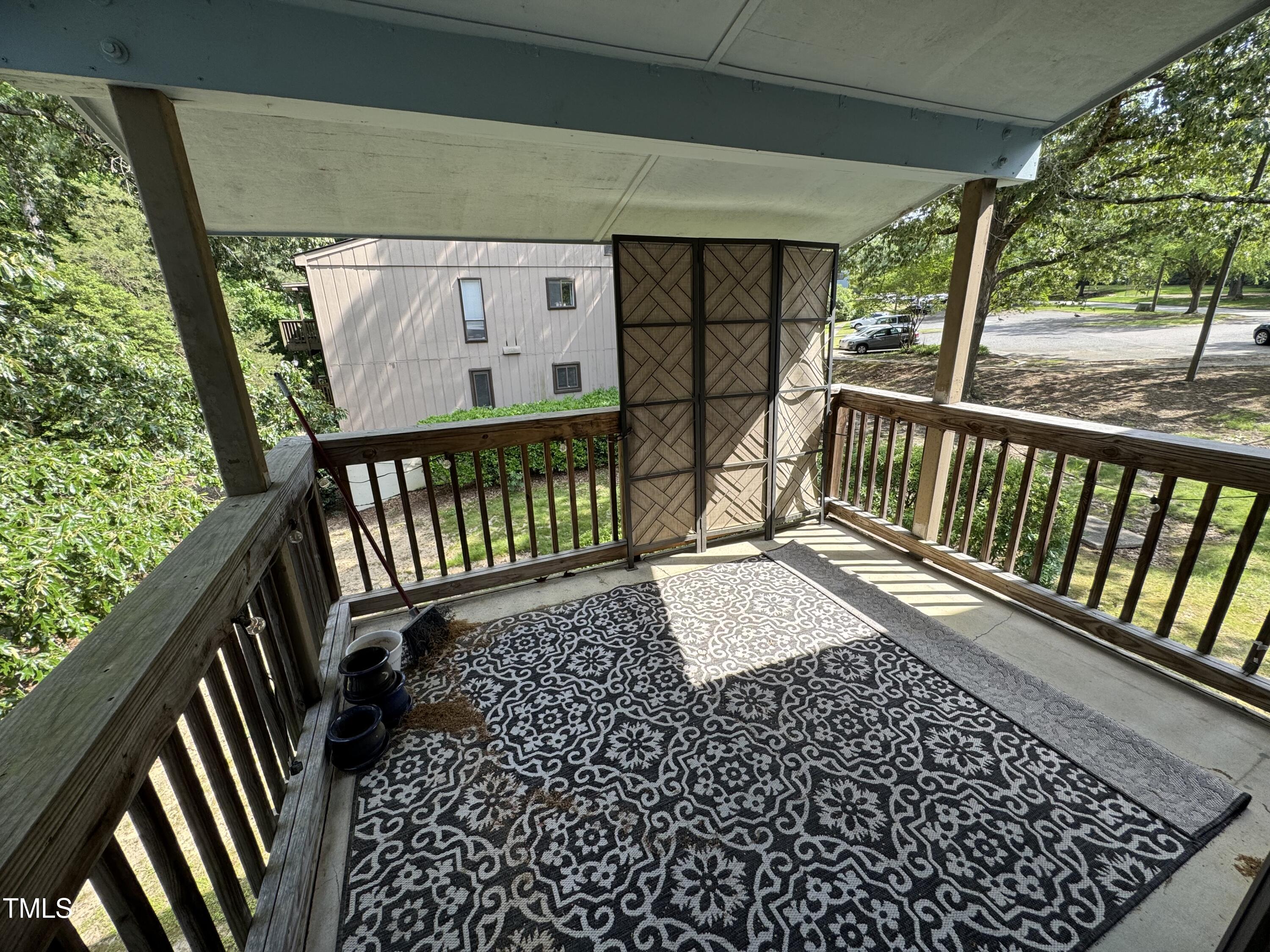5112 Flint Ridge Place Property Photo 5