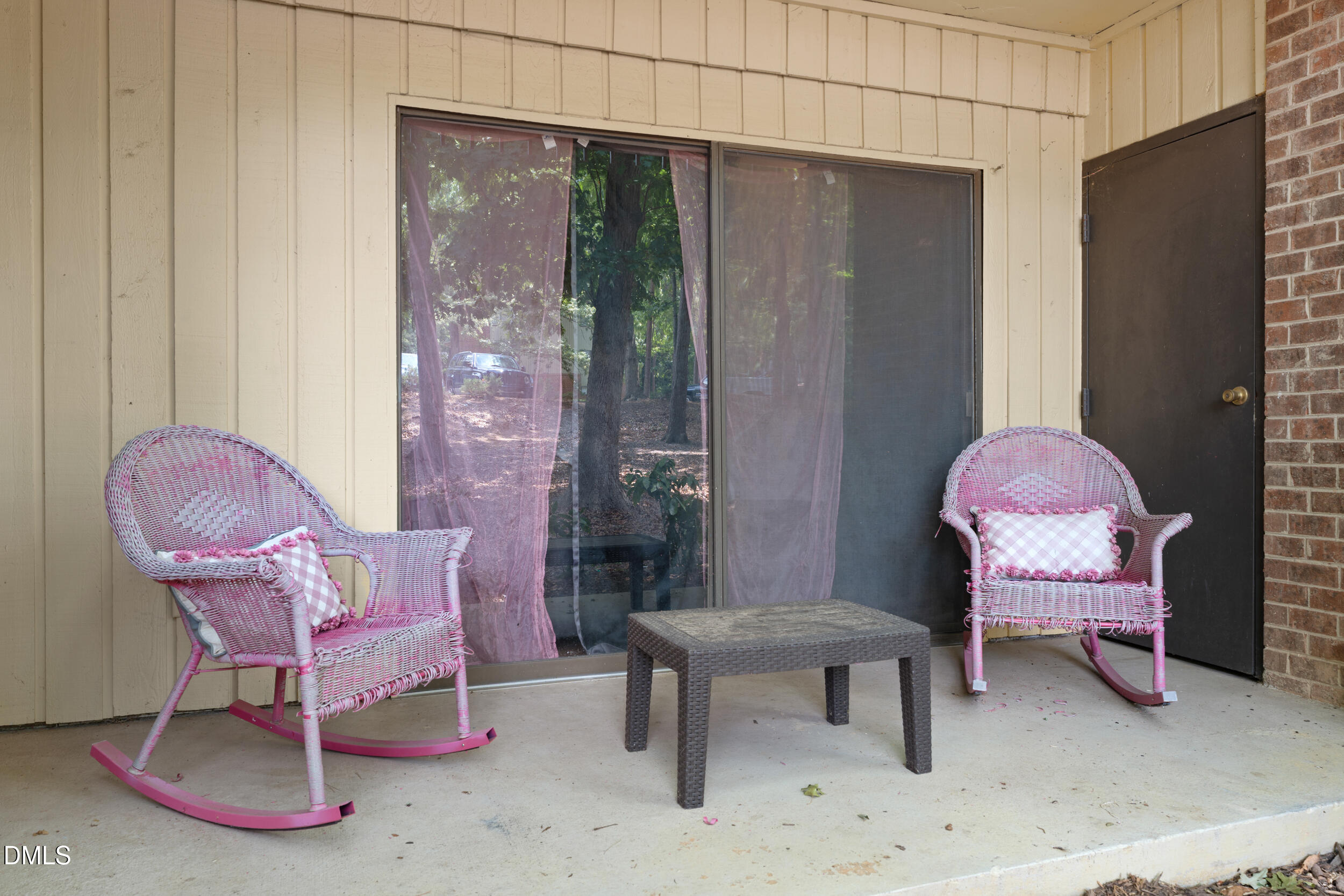 1208 Schaub Drive C Property Photo 9