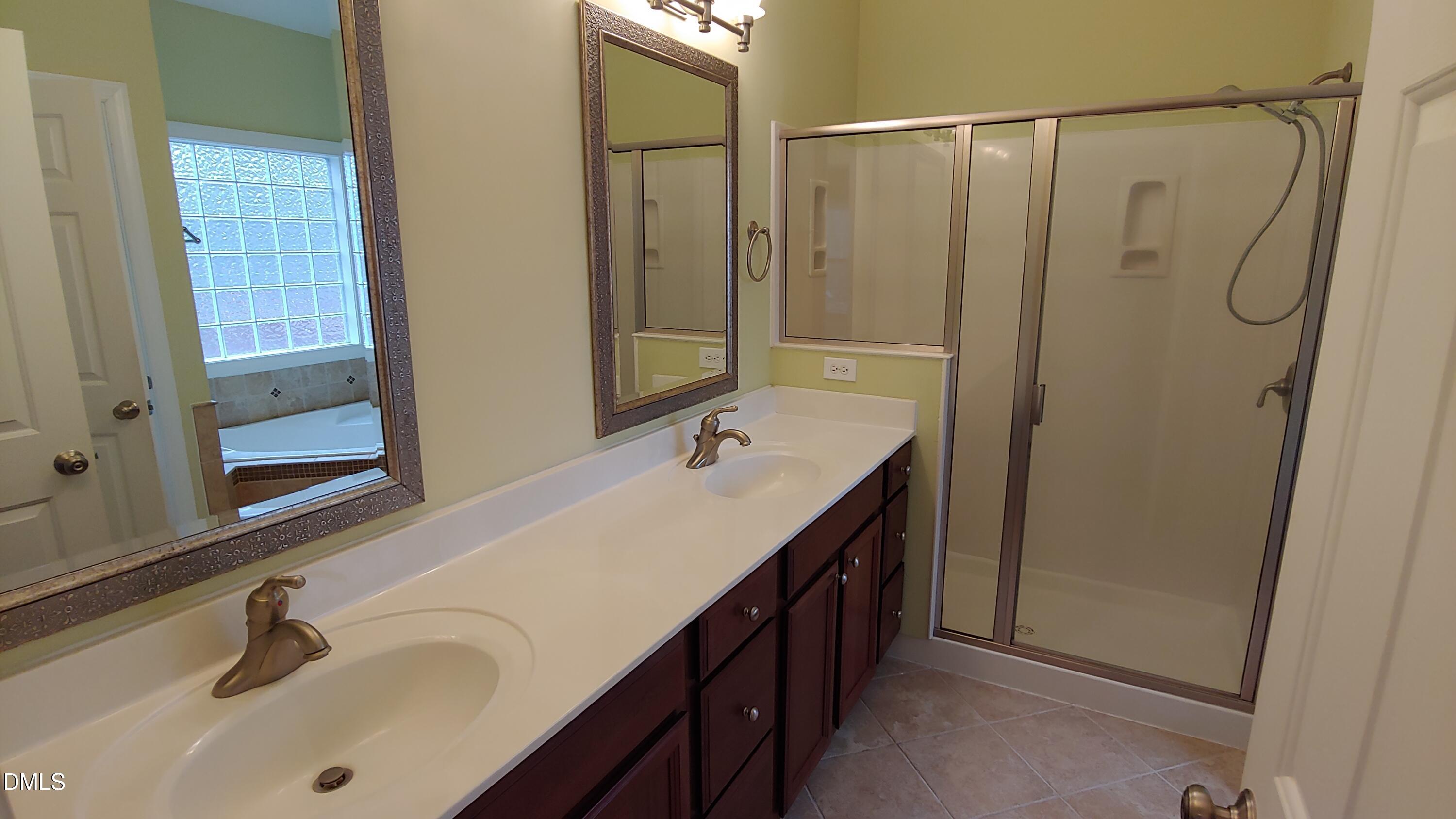 2809 Cowley Road Property Photo 9