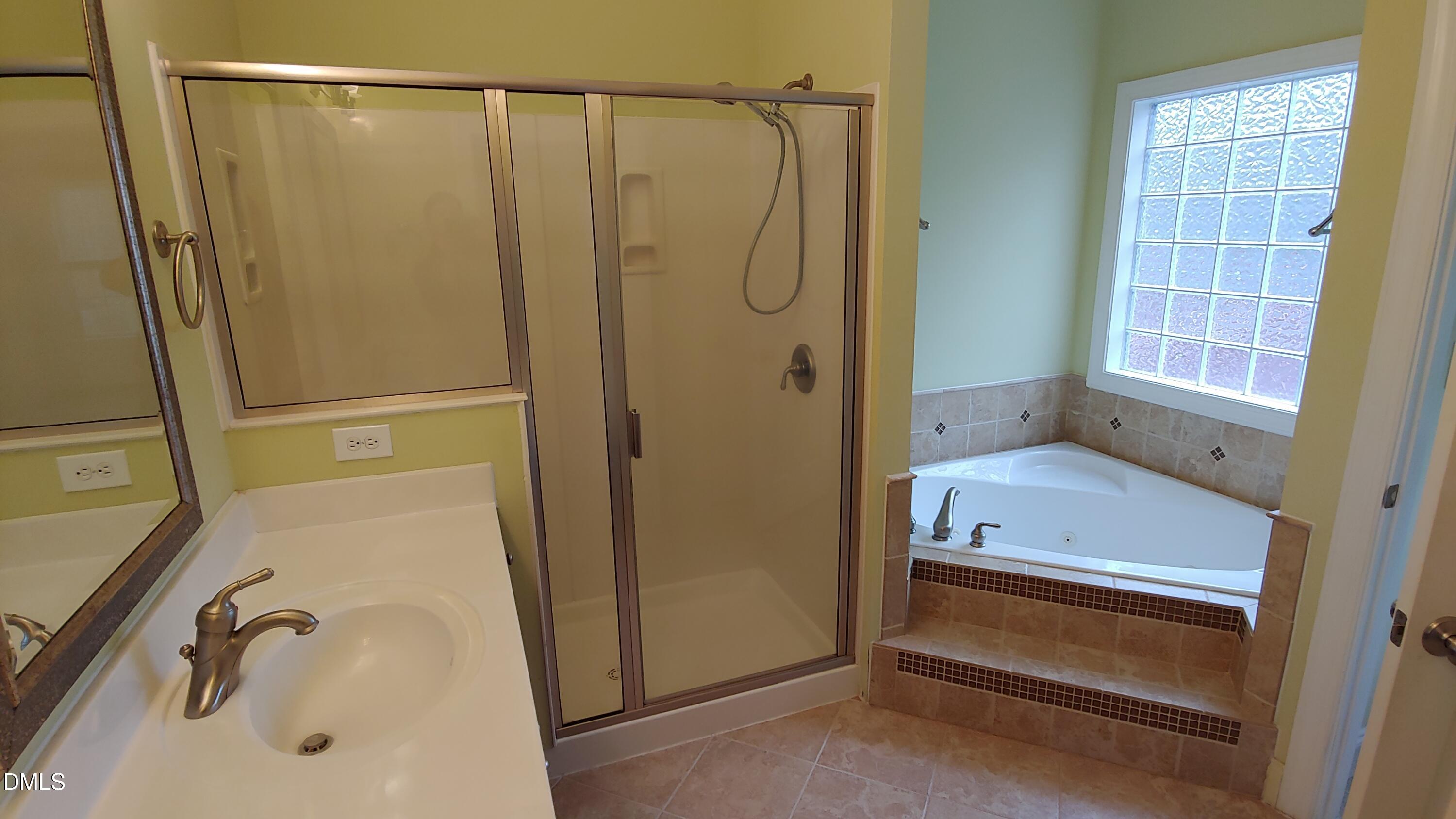 2809 Cowley Road Property Photo 10