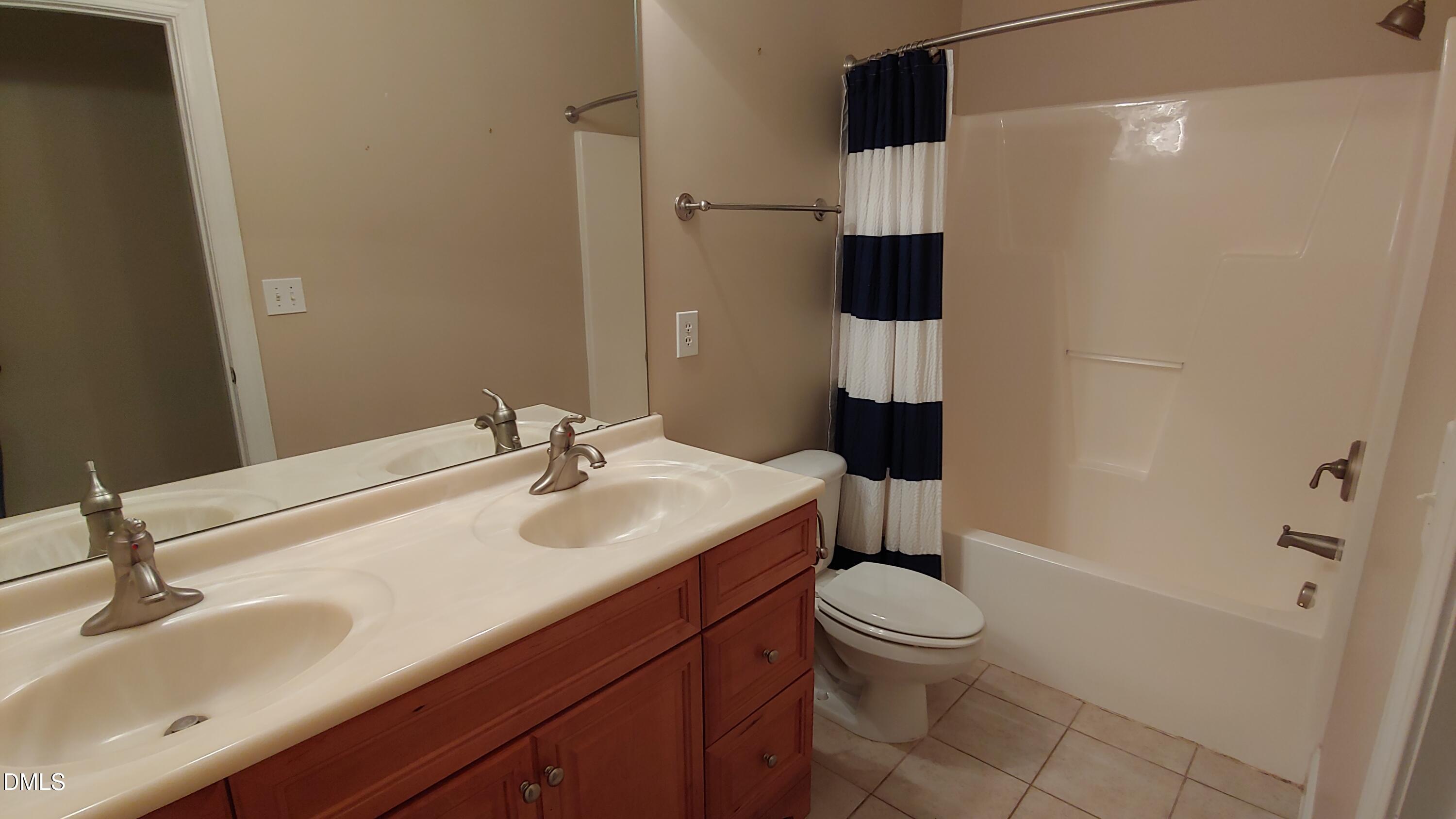 2809 Cowley Road Property Photo 13