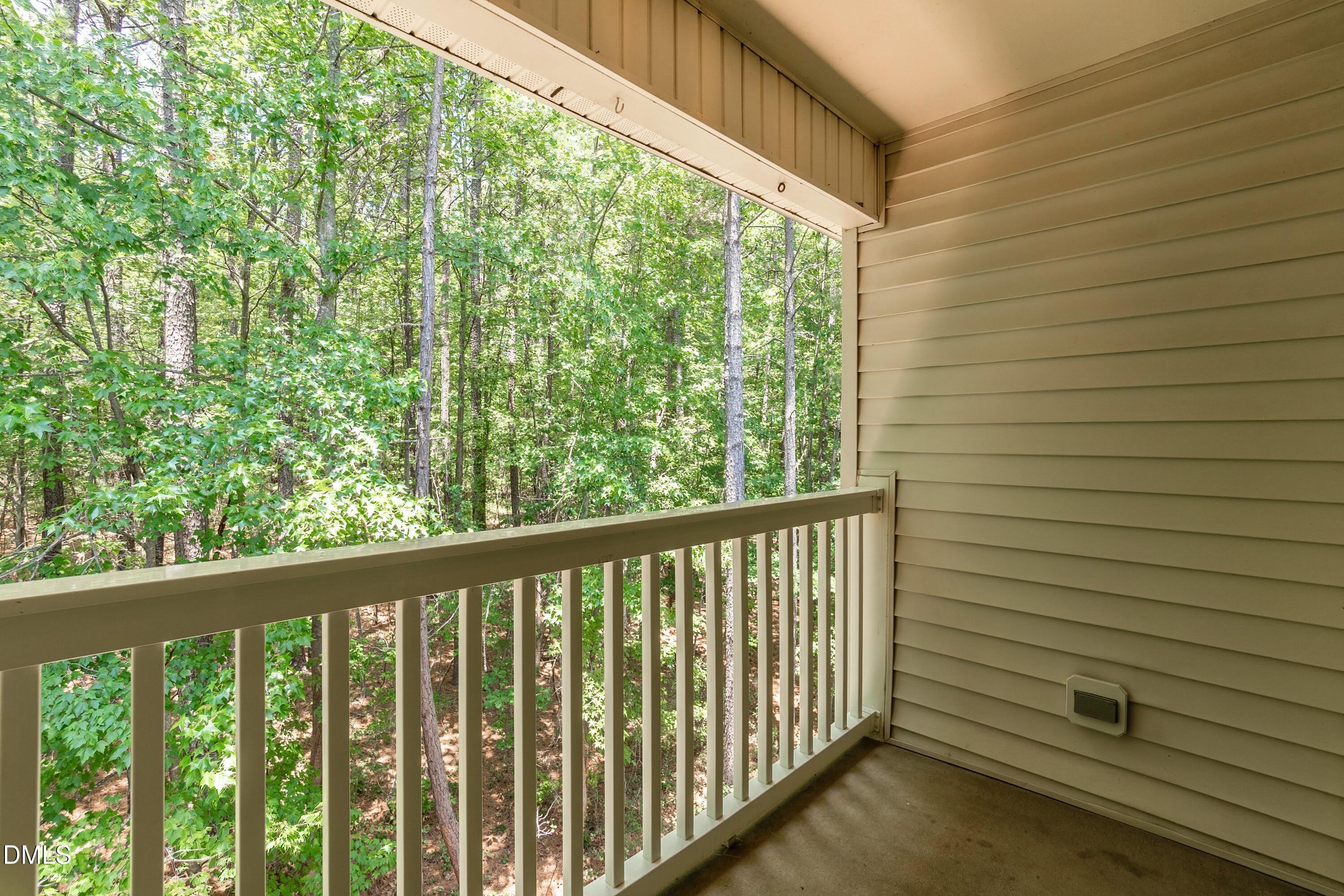 2900 Trailwood Pines Lane 301 Property Photo 11