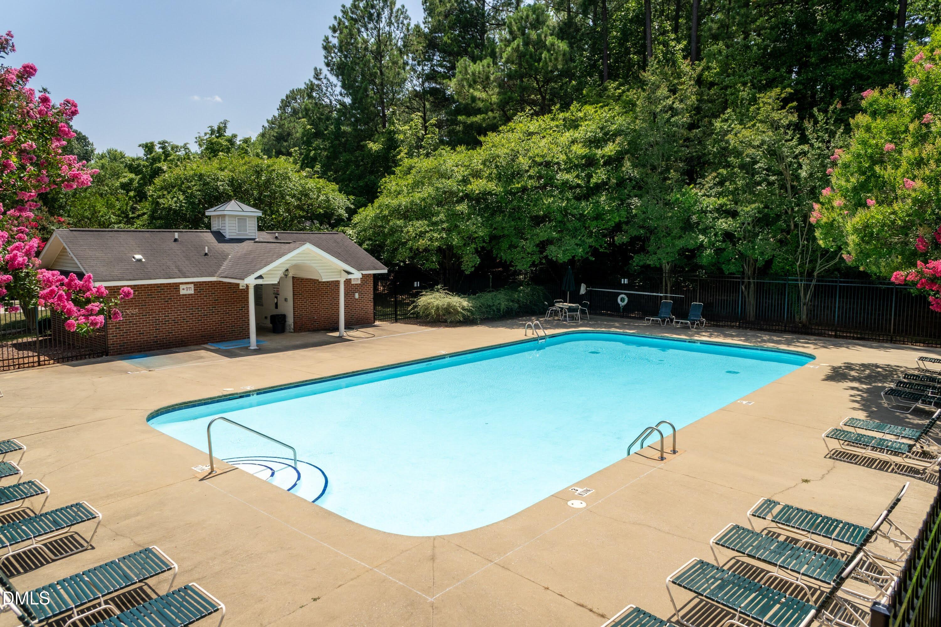 2900 Trailwood Pines Lane 301 Property Photo 15