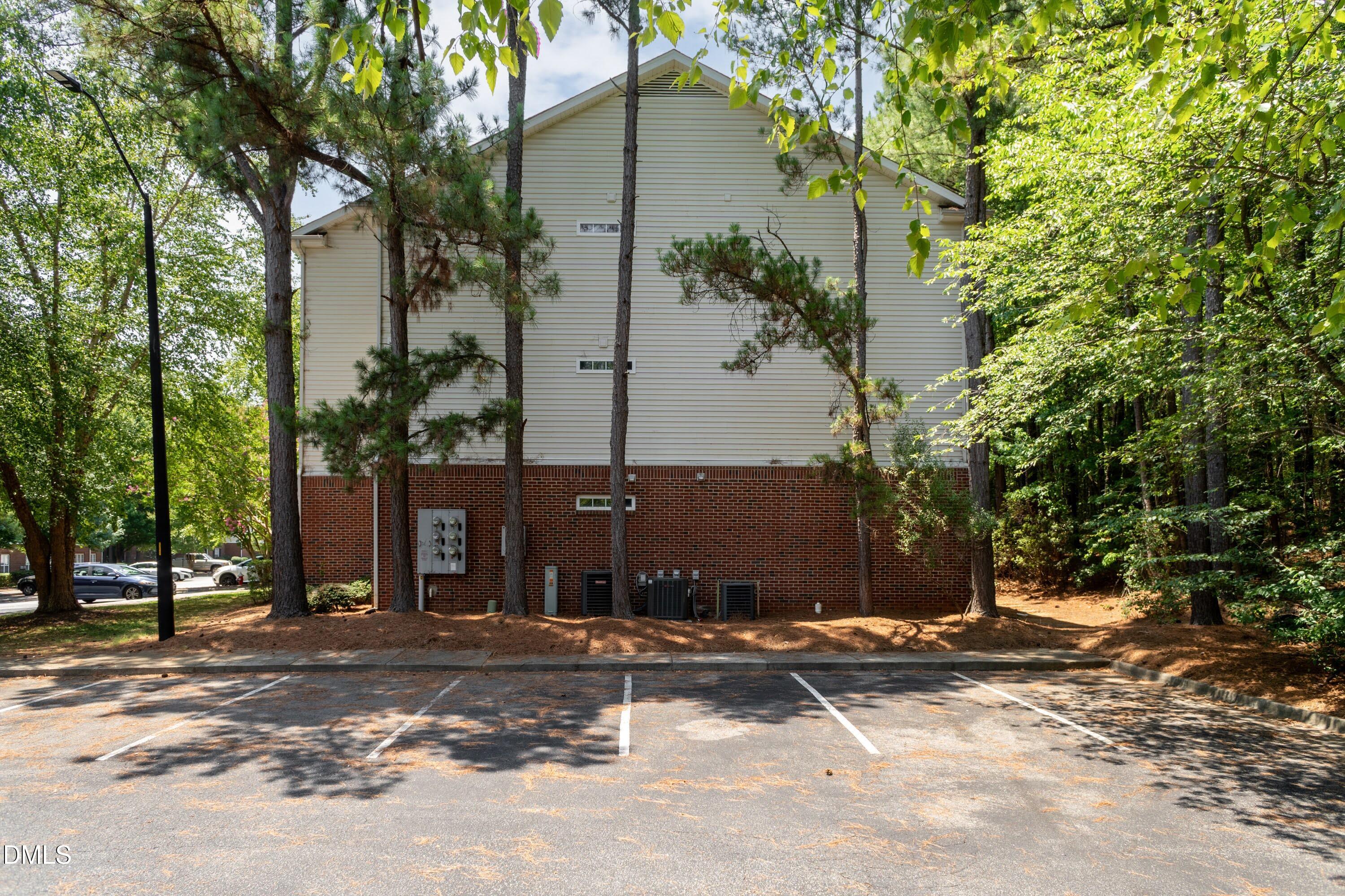 2900 Trailwood Pines Lane 301 Property Photo 17
