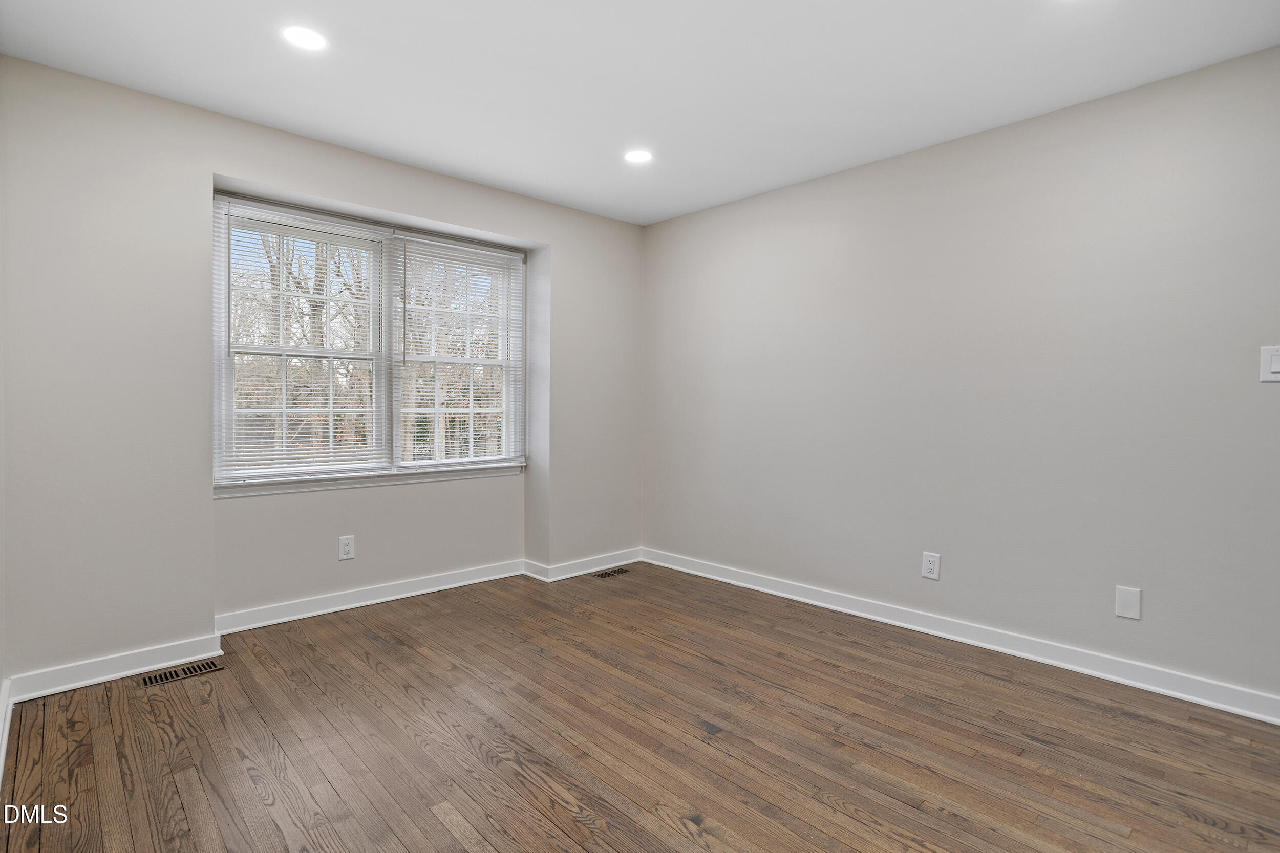 305 E Millbrook Road Property Photo 27