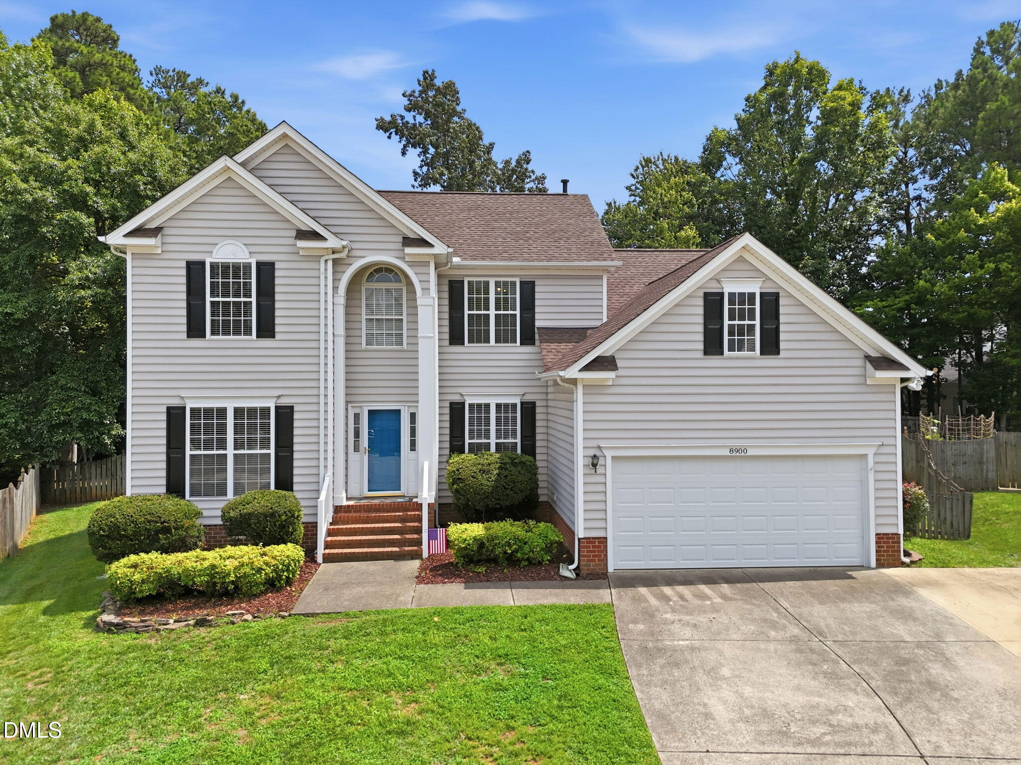 8900 Eaglebrook Court Property Photo 1