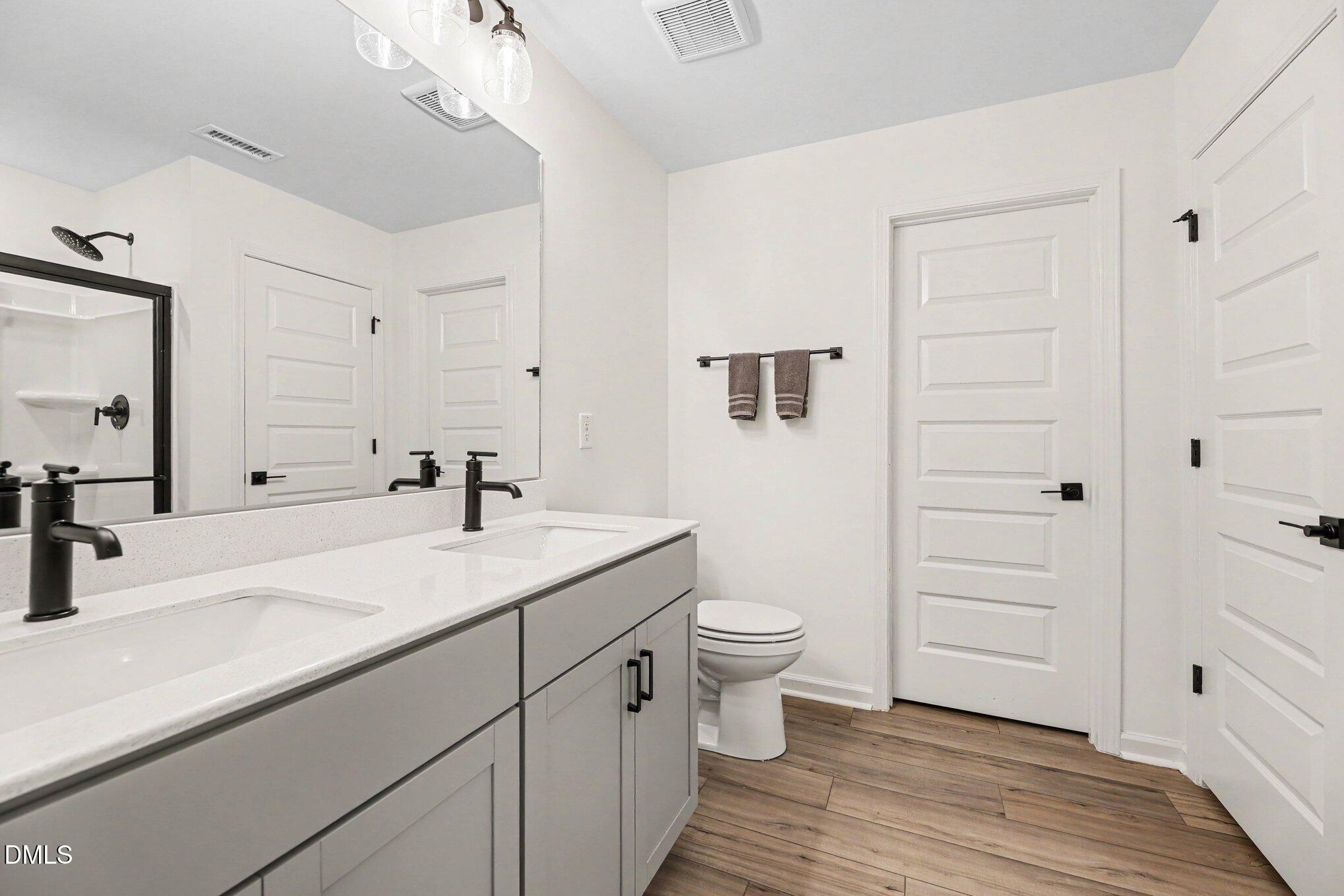 809 Emmer Street Property Photo 15