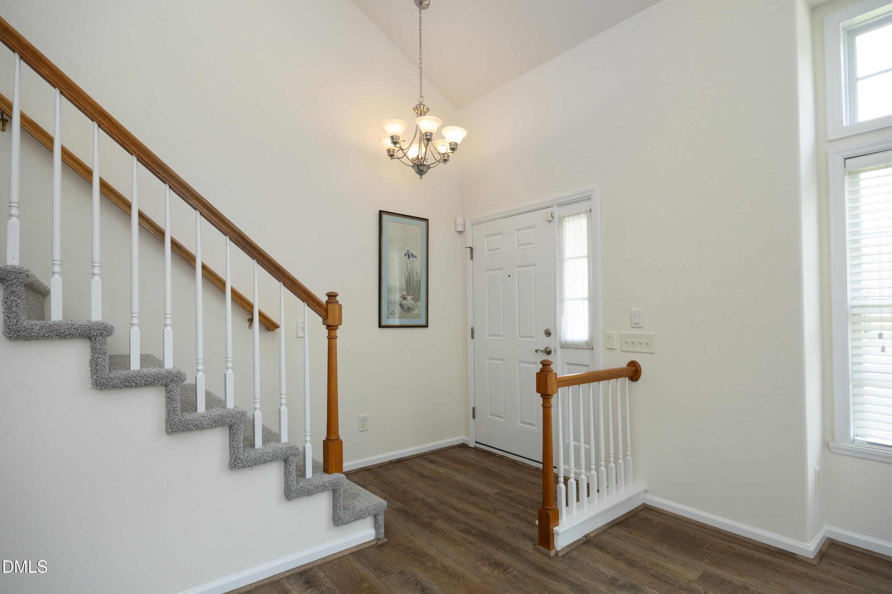 1529 Pebble Creek Crossing Property Photo 3