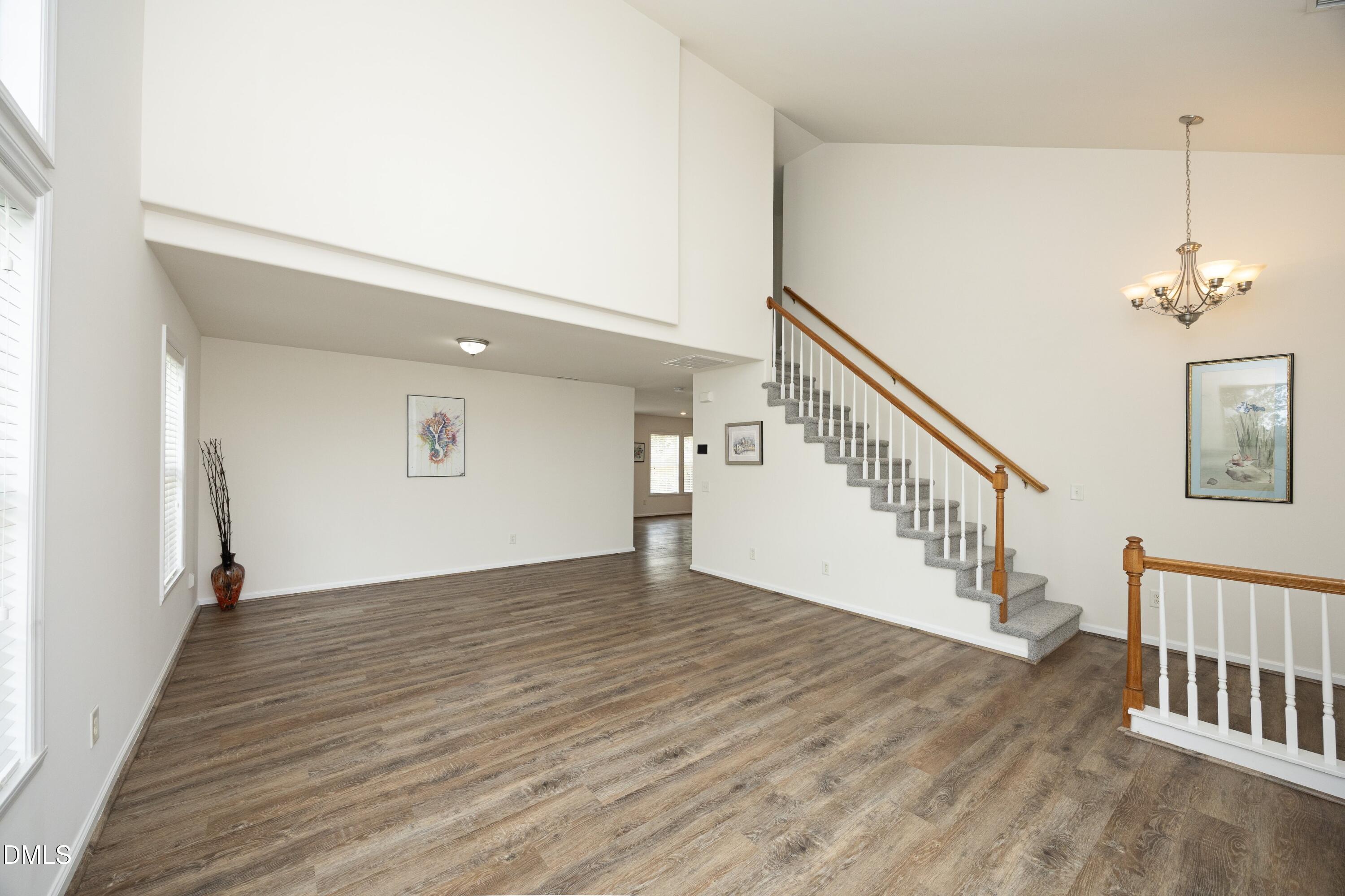 1529 Pebble Creek Crossing Property Photo 6