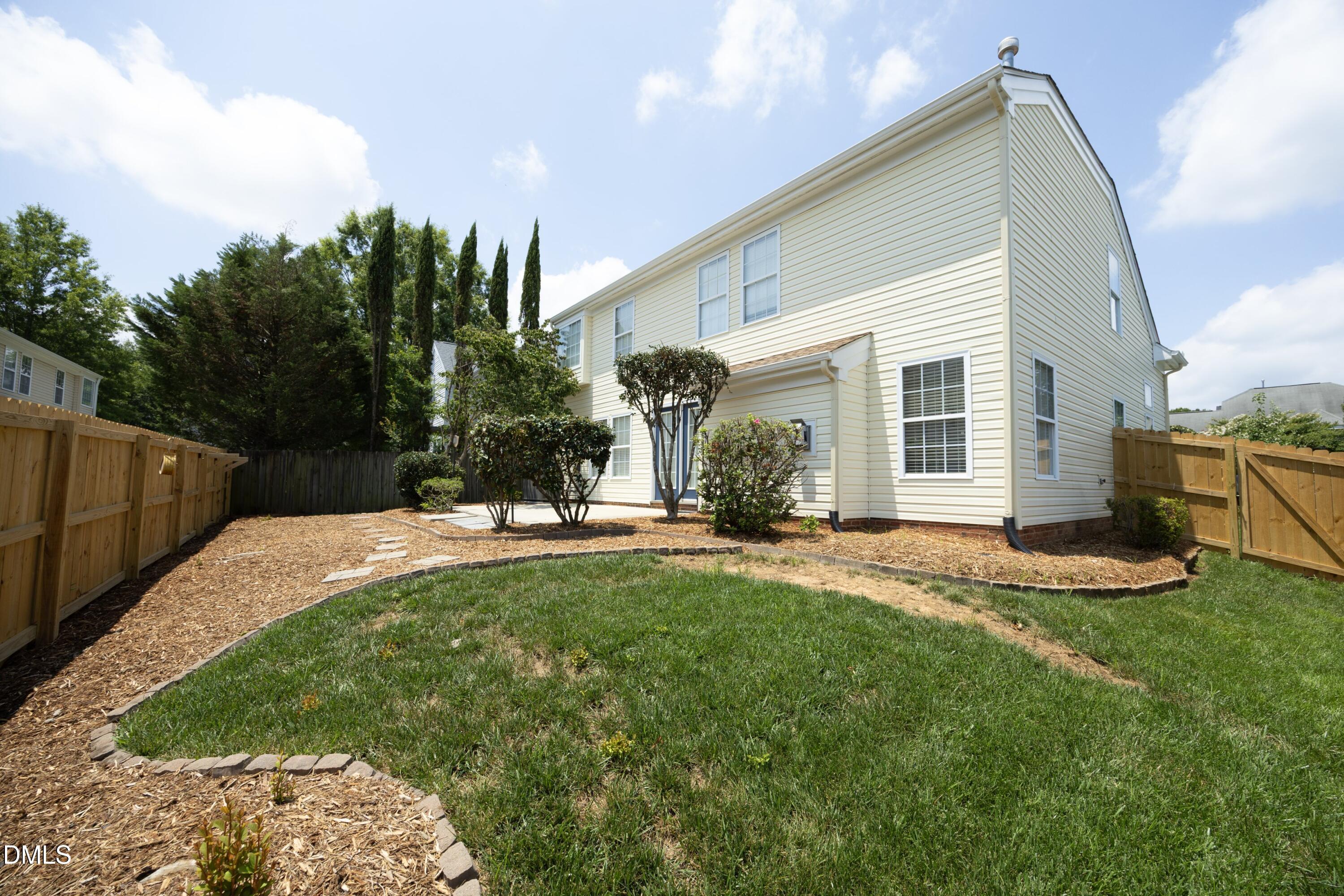 1529 Pebble Creek Crossing Property Photo 33