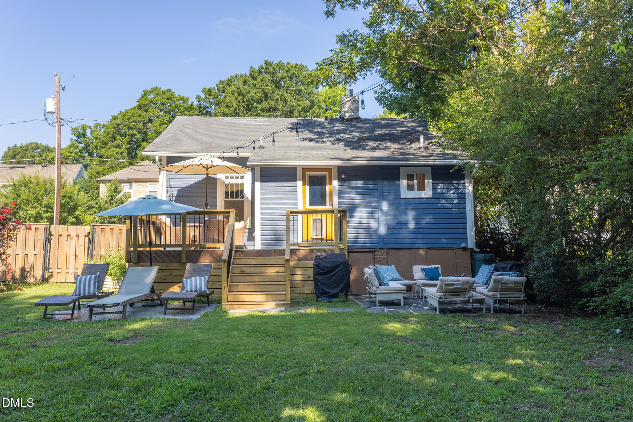 1112 Berkeley Street Property Photo 3