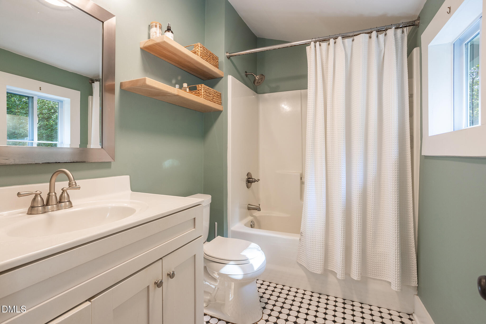 1112 Berkeley Street Property Photo 15