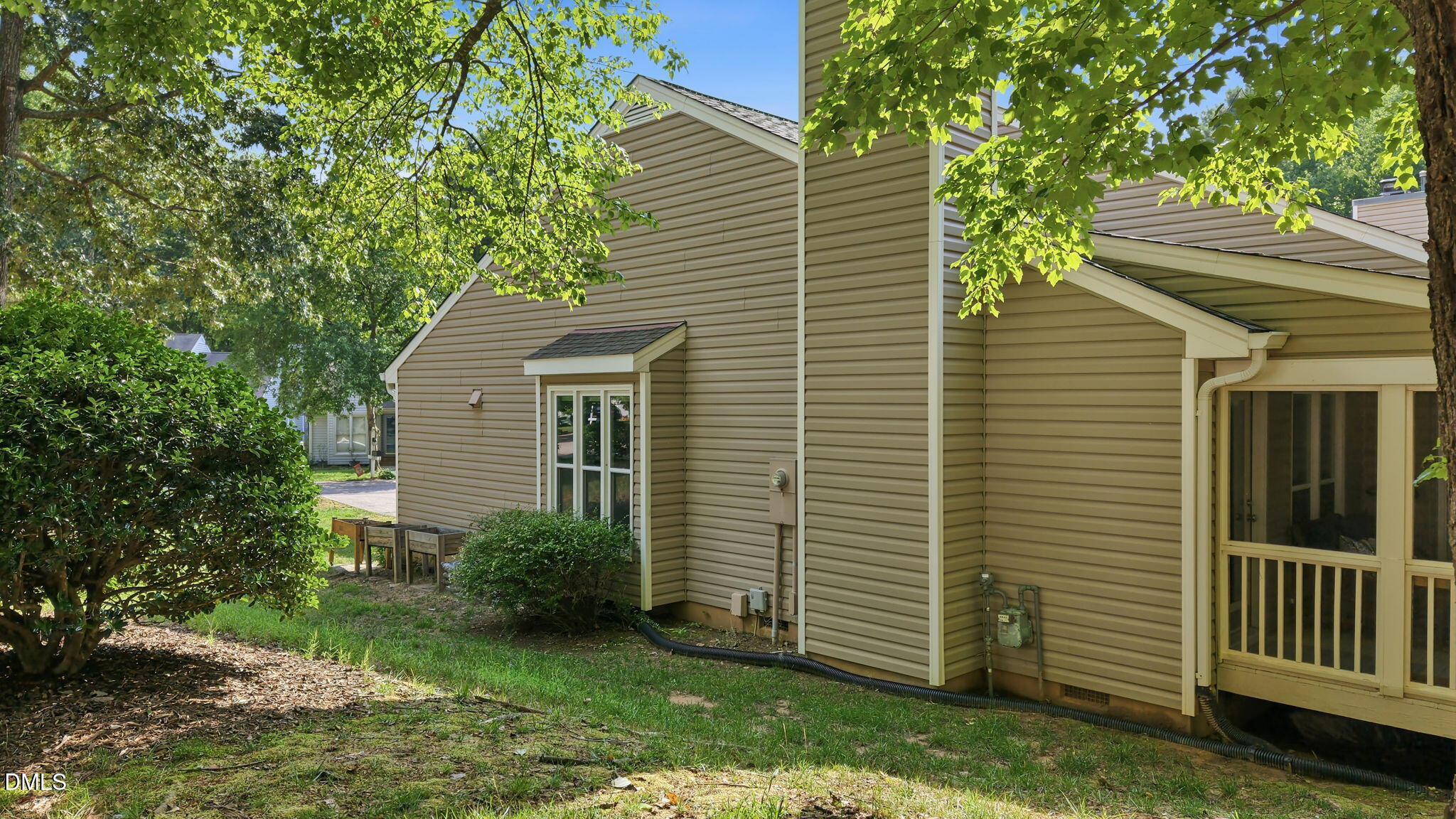 243 Chimney Rise Drive Property Photo 5