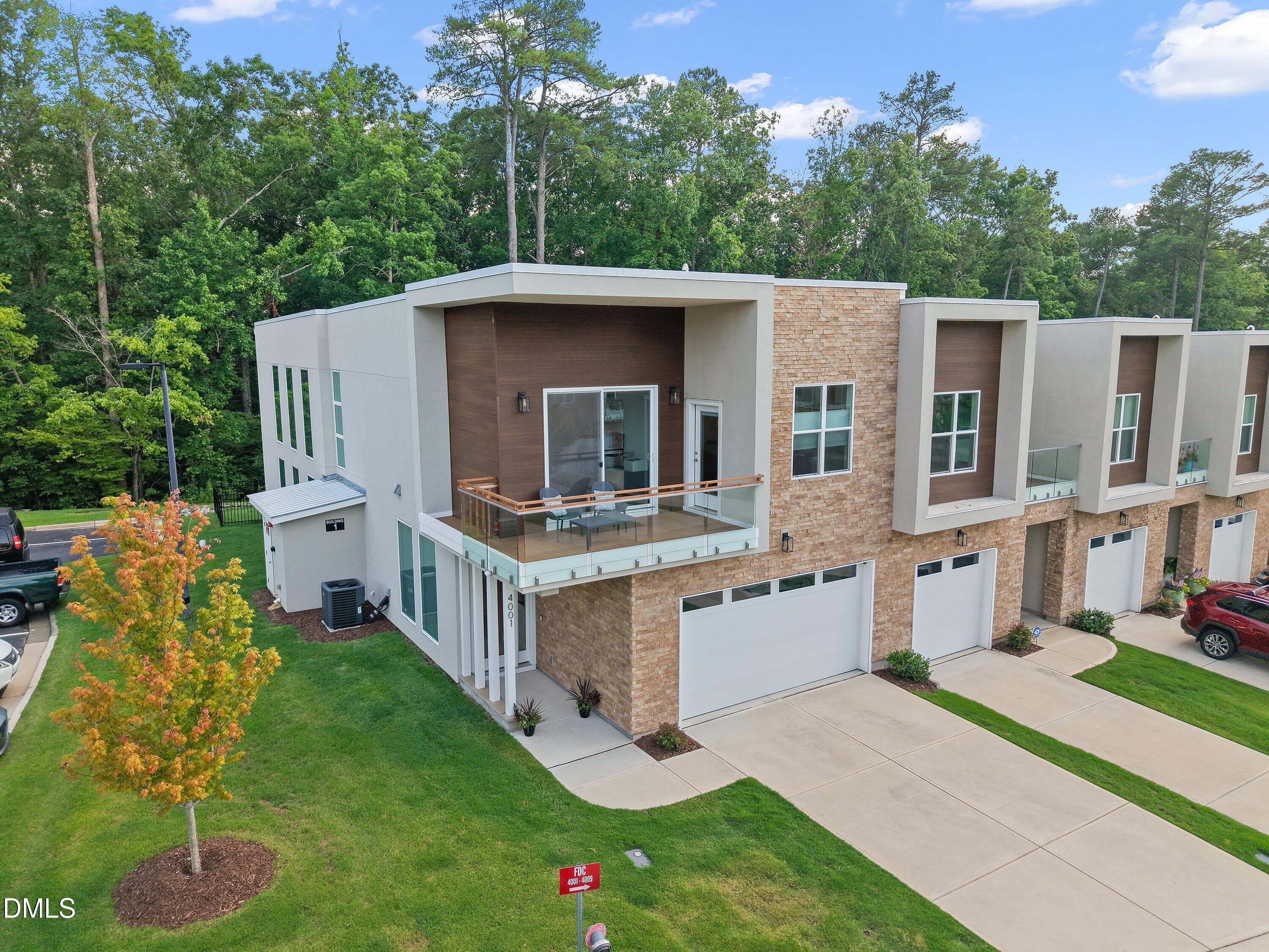 4001 Southpoint Landing Way Property Photo 1