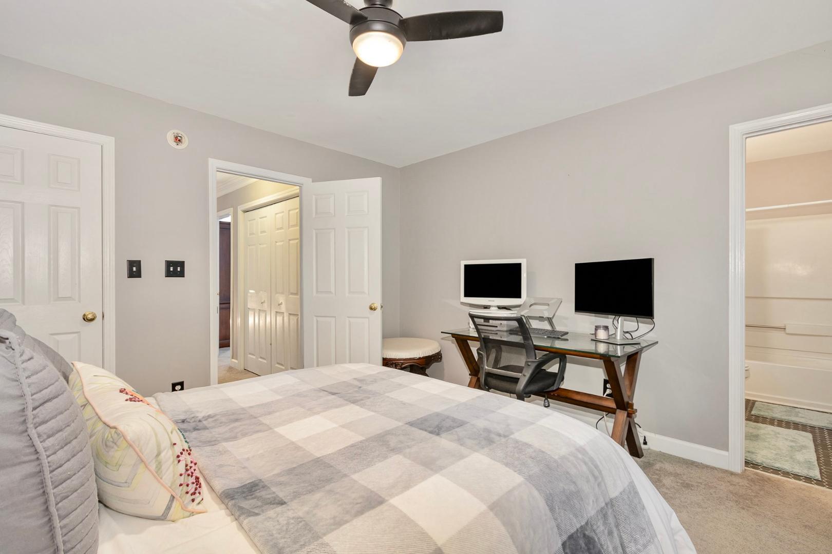 4610 Asterwood Drive Property Photo 20