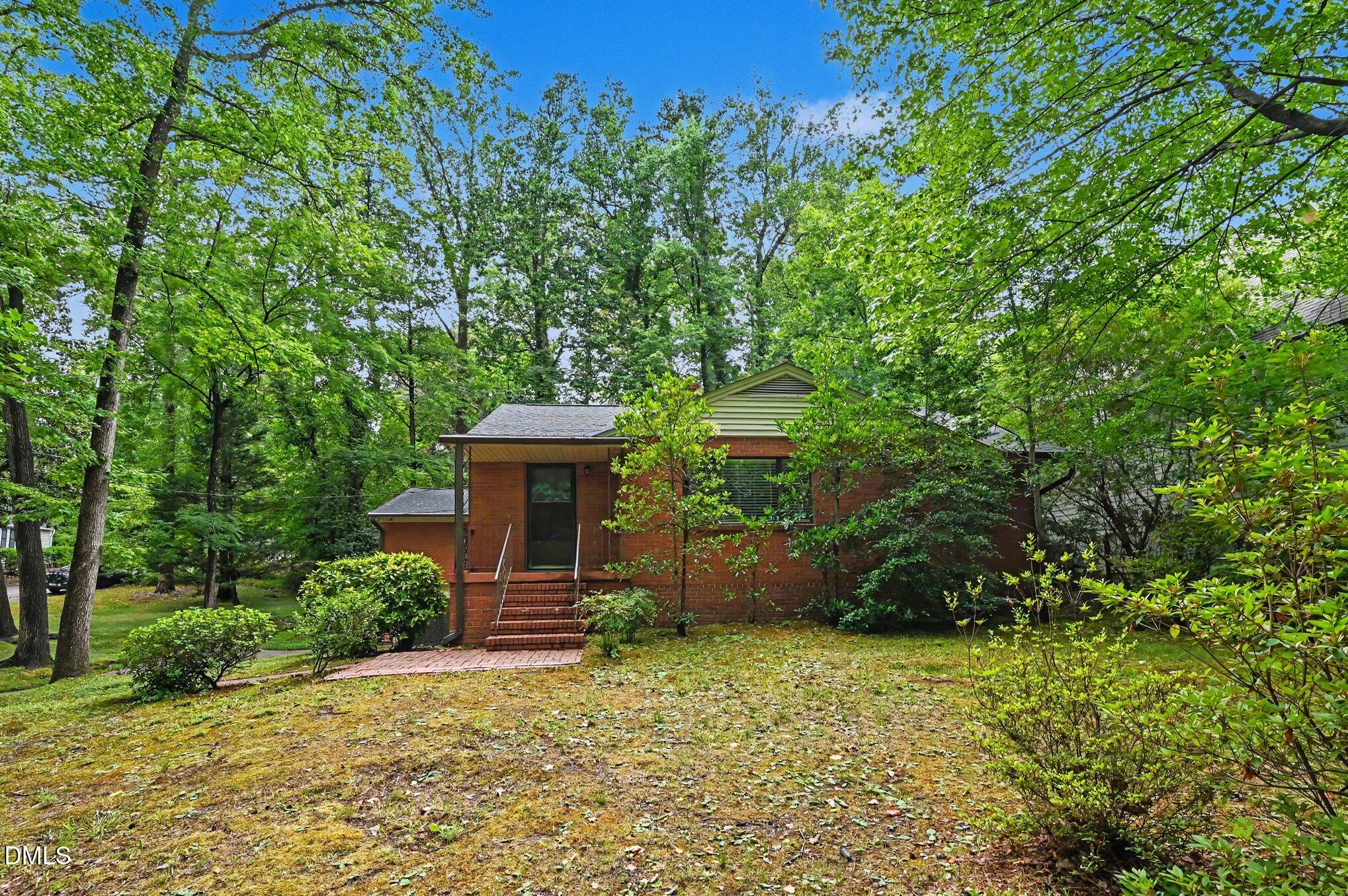 1003 Gardner Street Property Photo 1