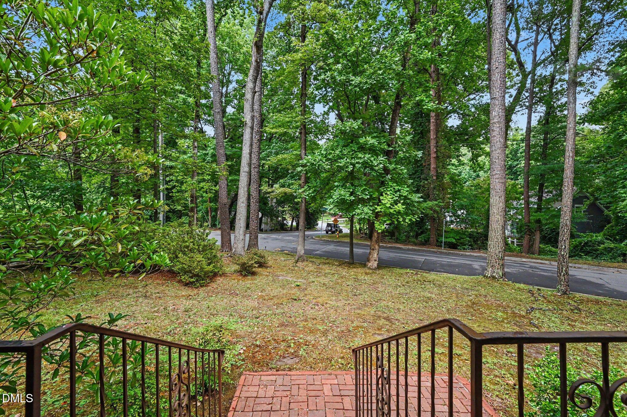 1003 Gardner Street Property Photo 3