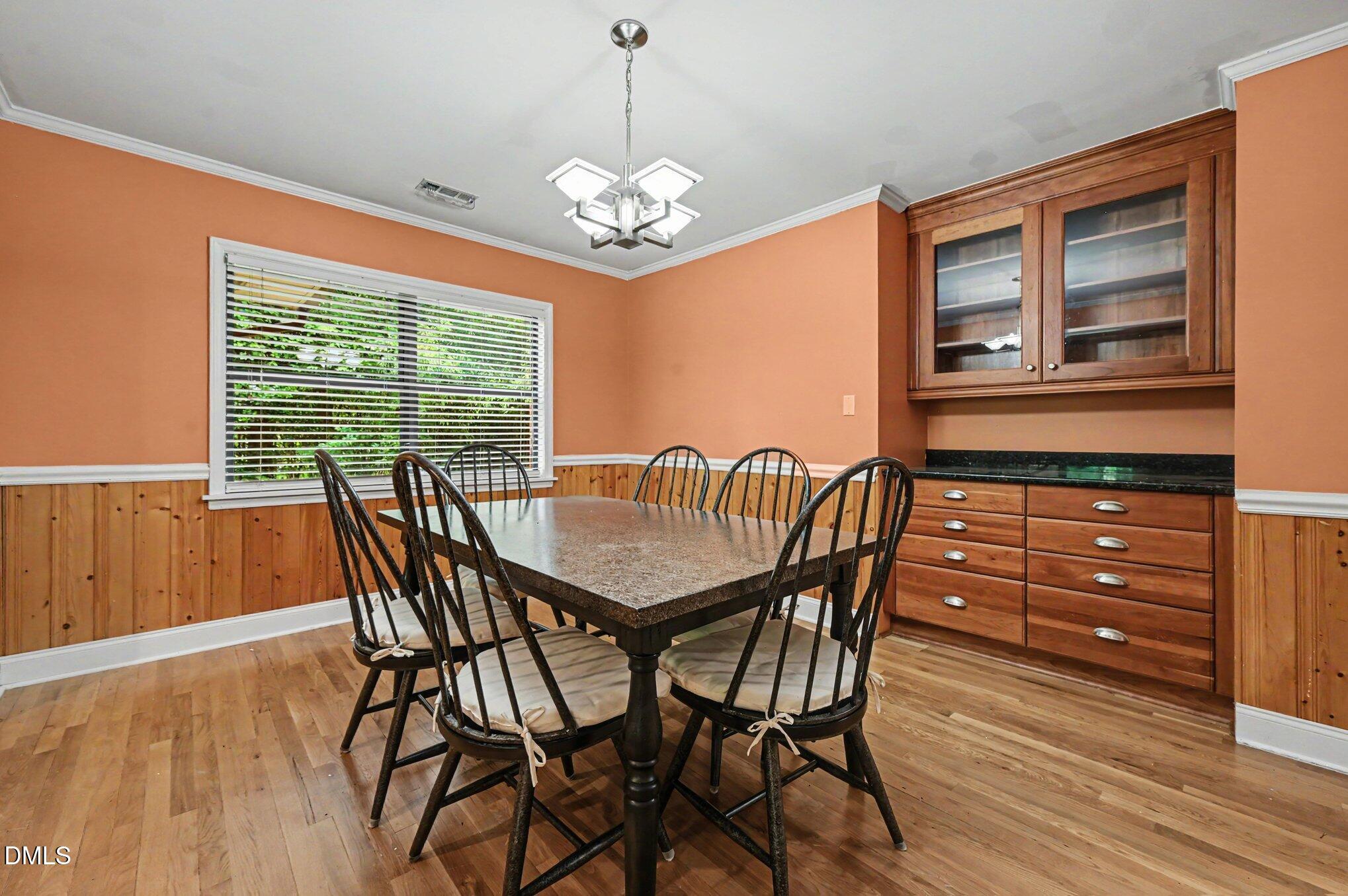 1003 Gardner Street Property Photo 9