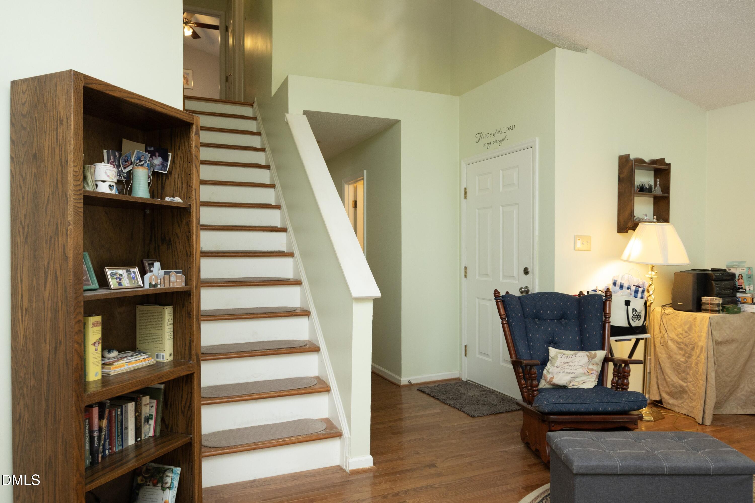 104 Penland Court Property Photo 3