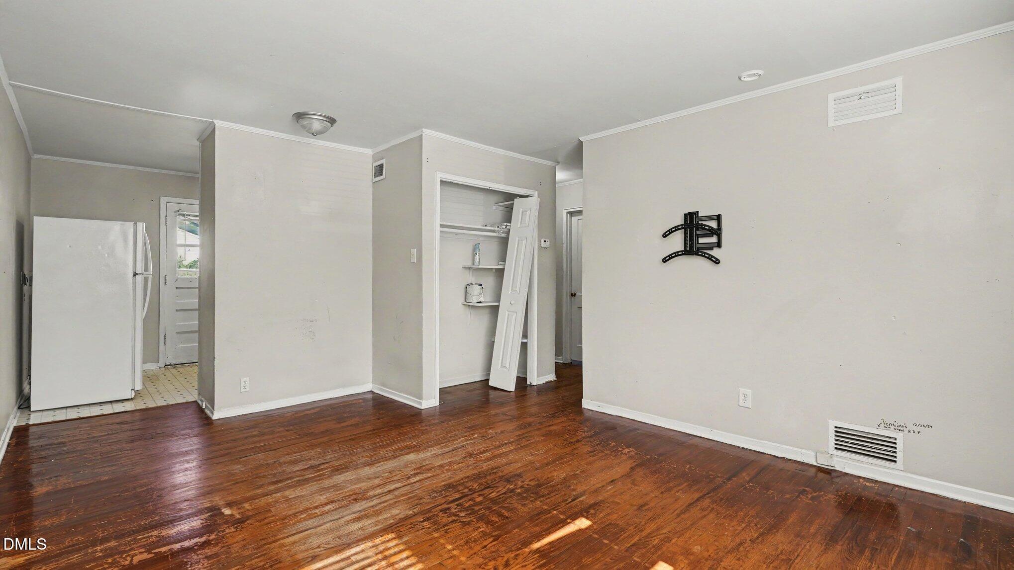 519 Overlook Street Property Photo 6