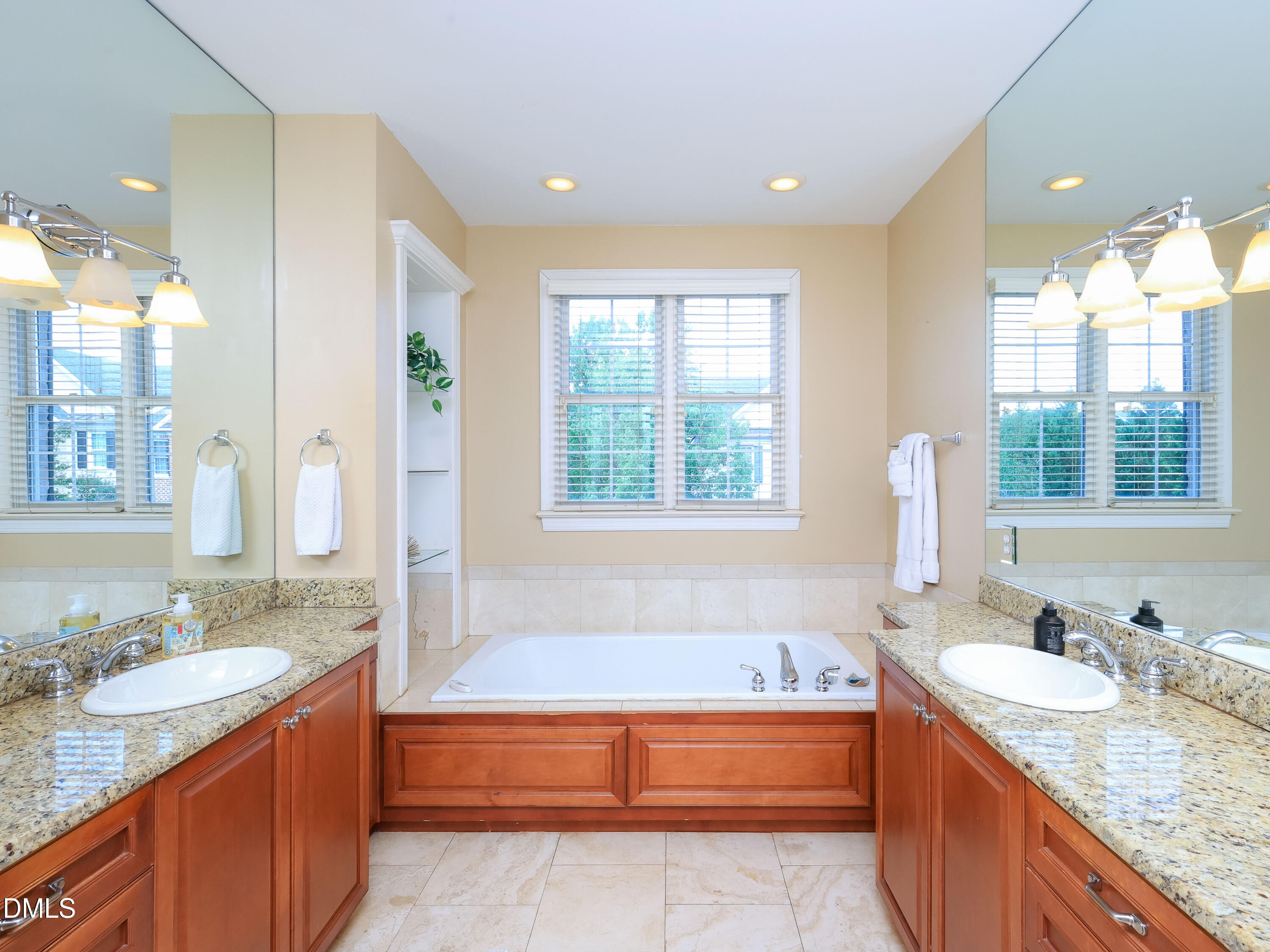 3925 Bentley Brook Drive Property Photo 35