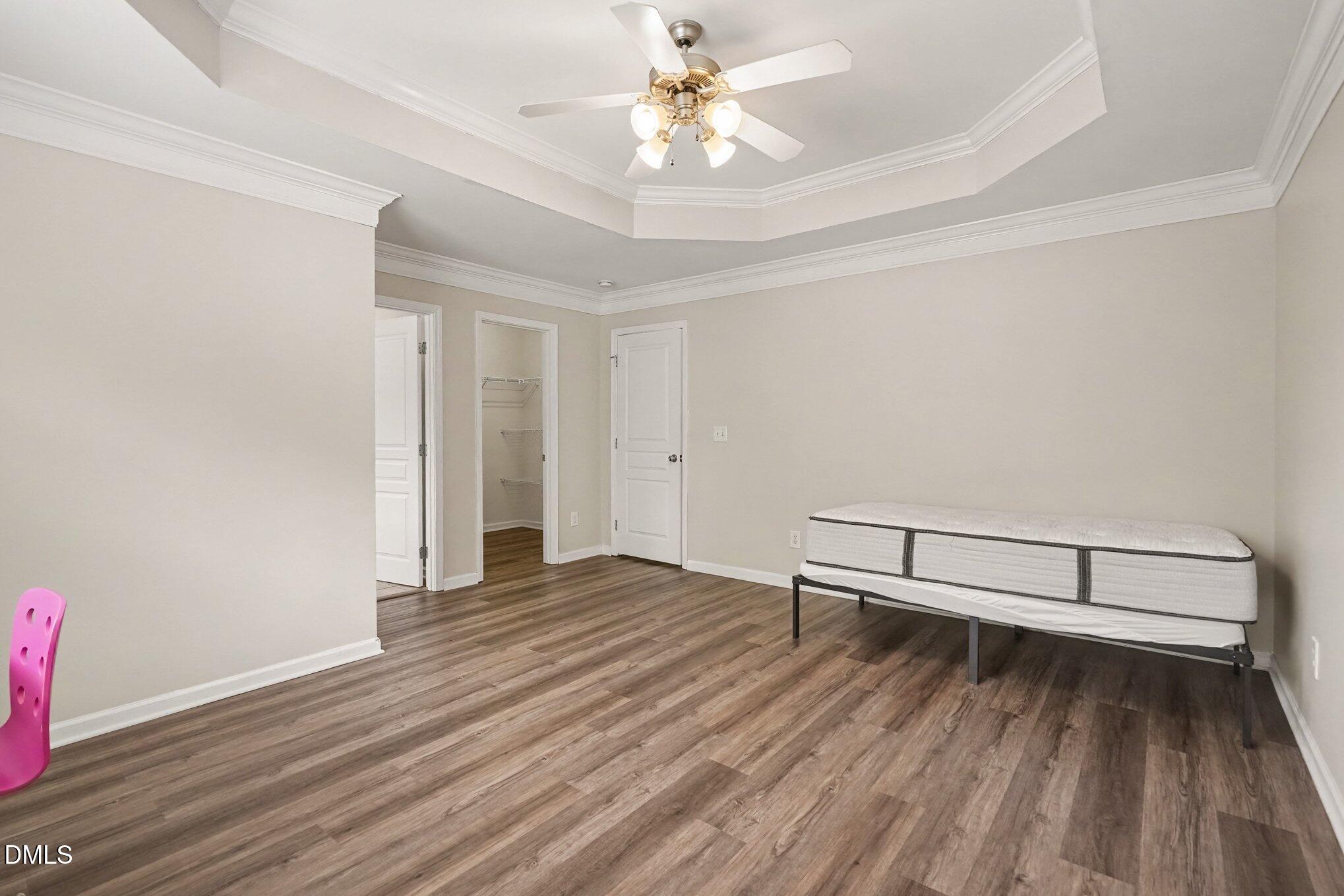 5453 Crescentview Parkway Property Photo 14