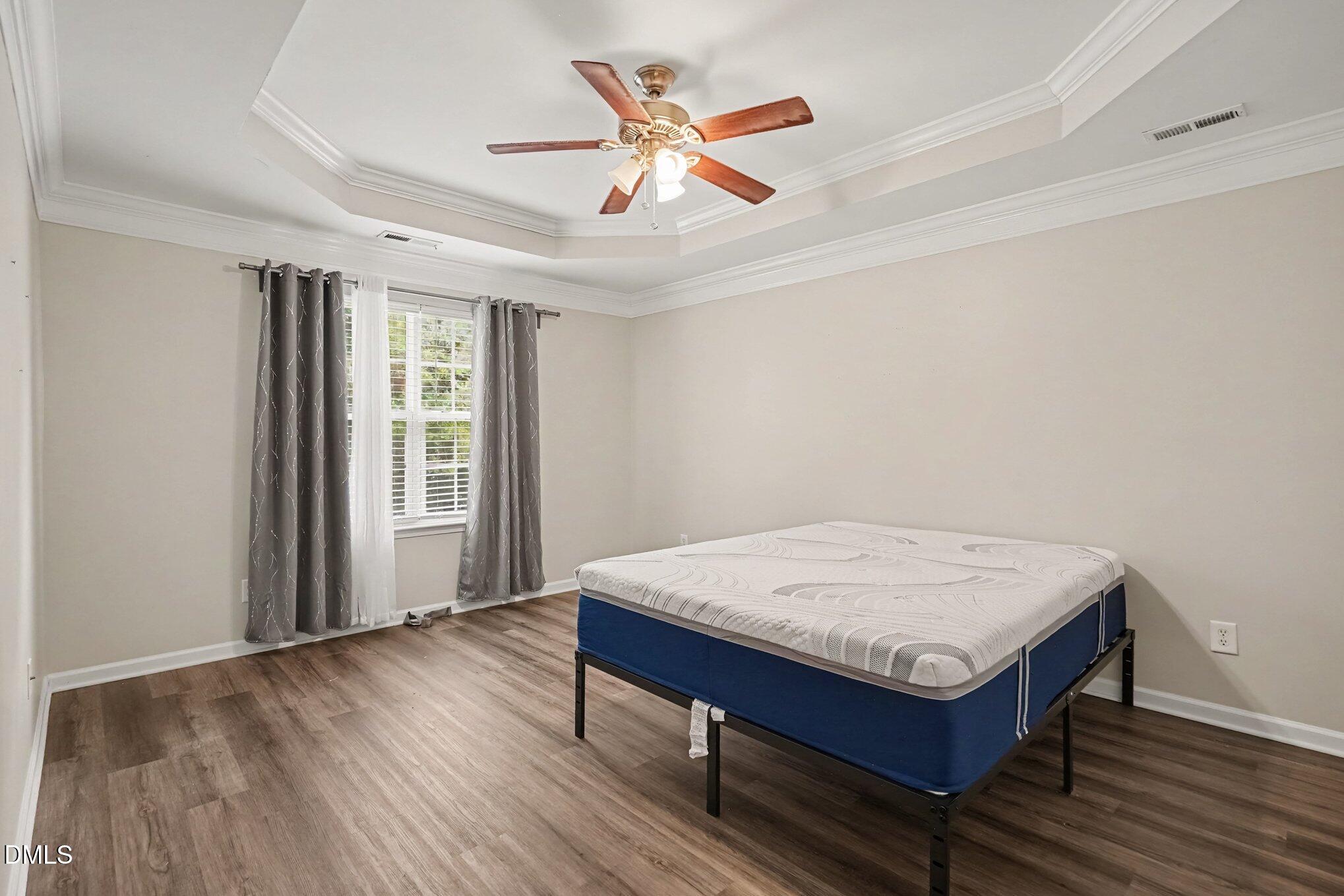 5453 Crescentview Parkway Property Photo 16