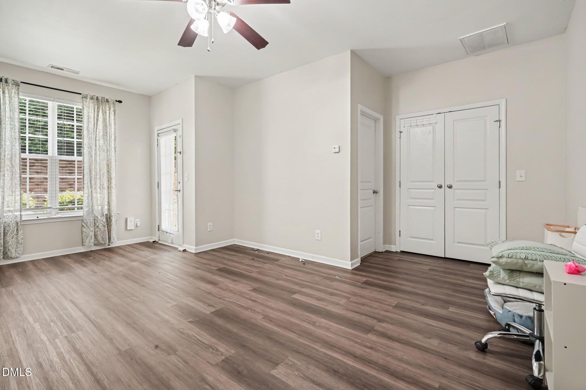 5453 Crescentview Parkway Property Photo 19