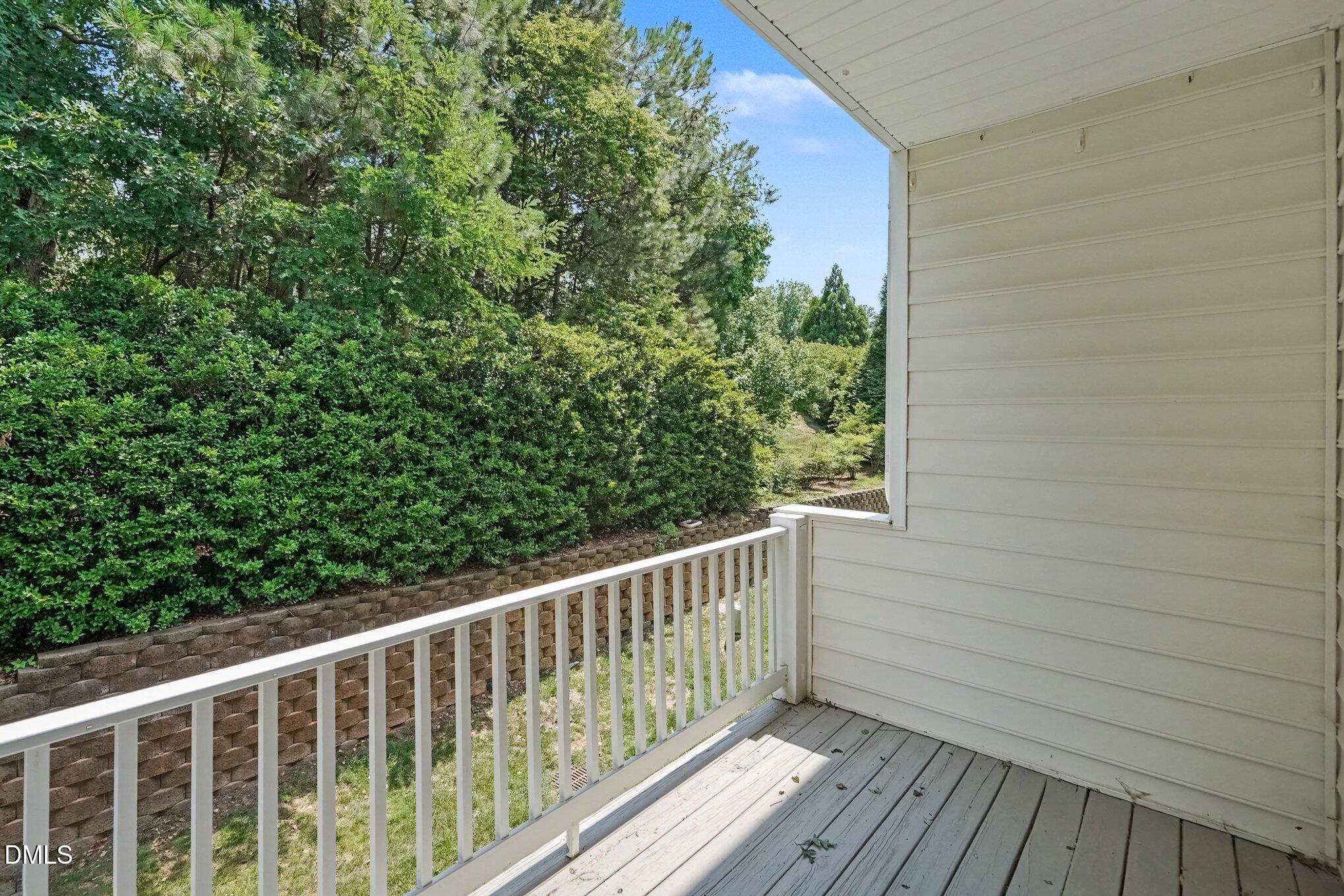 5453 Crescentview Parkway Property Photo 26