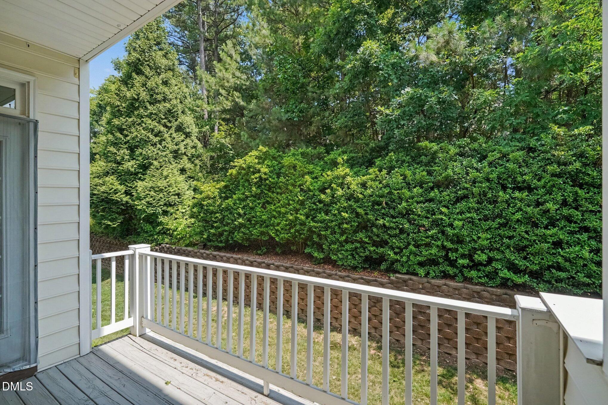 5453 Crescentview Parkway Property Photo 27