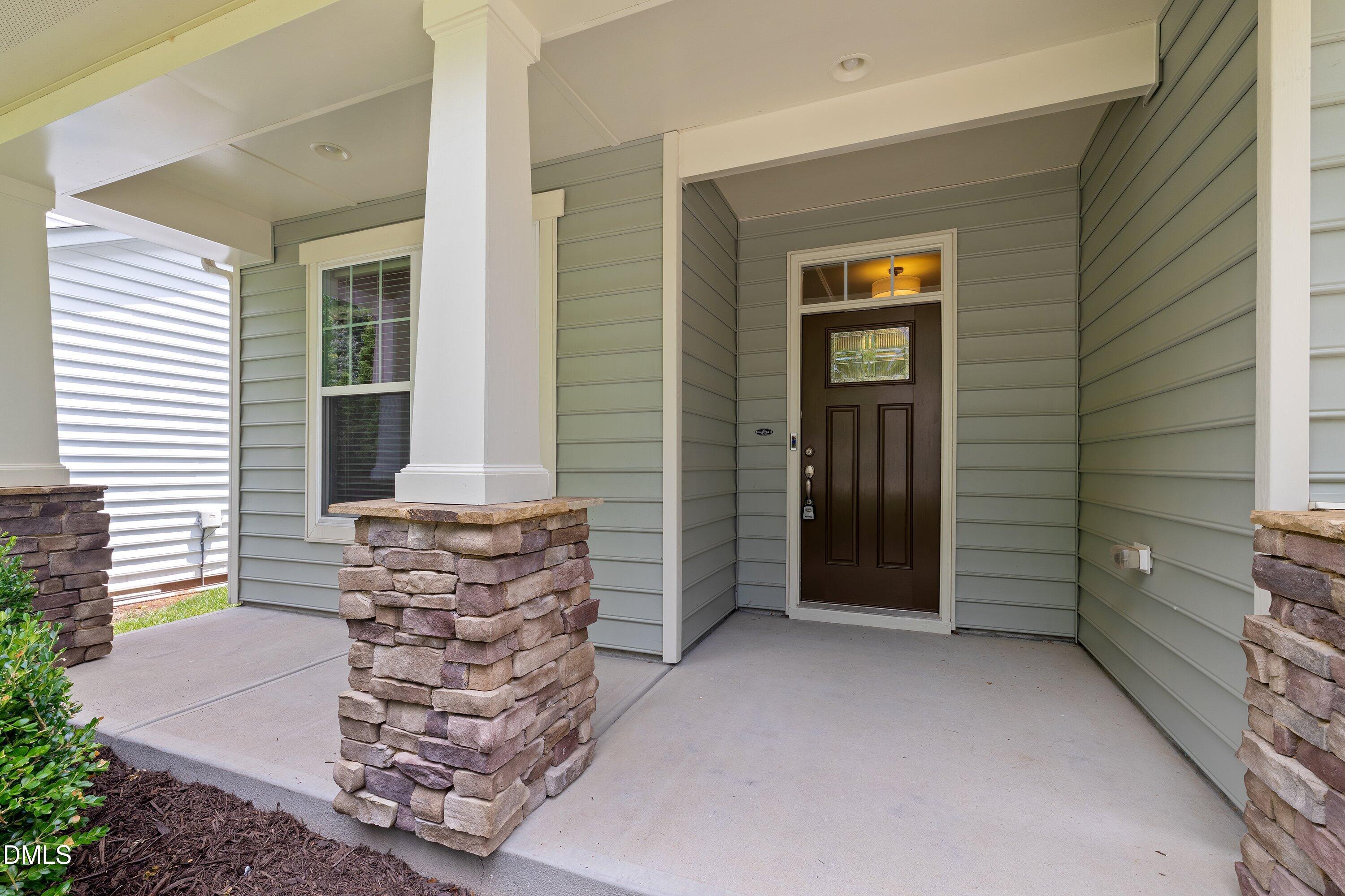 1710 Woodsdale Drive Property Photo 4