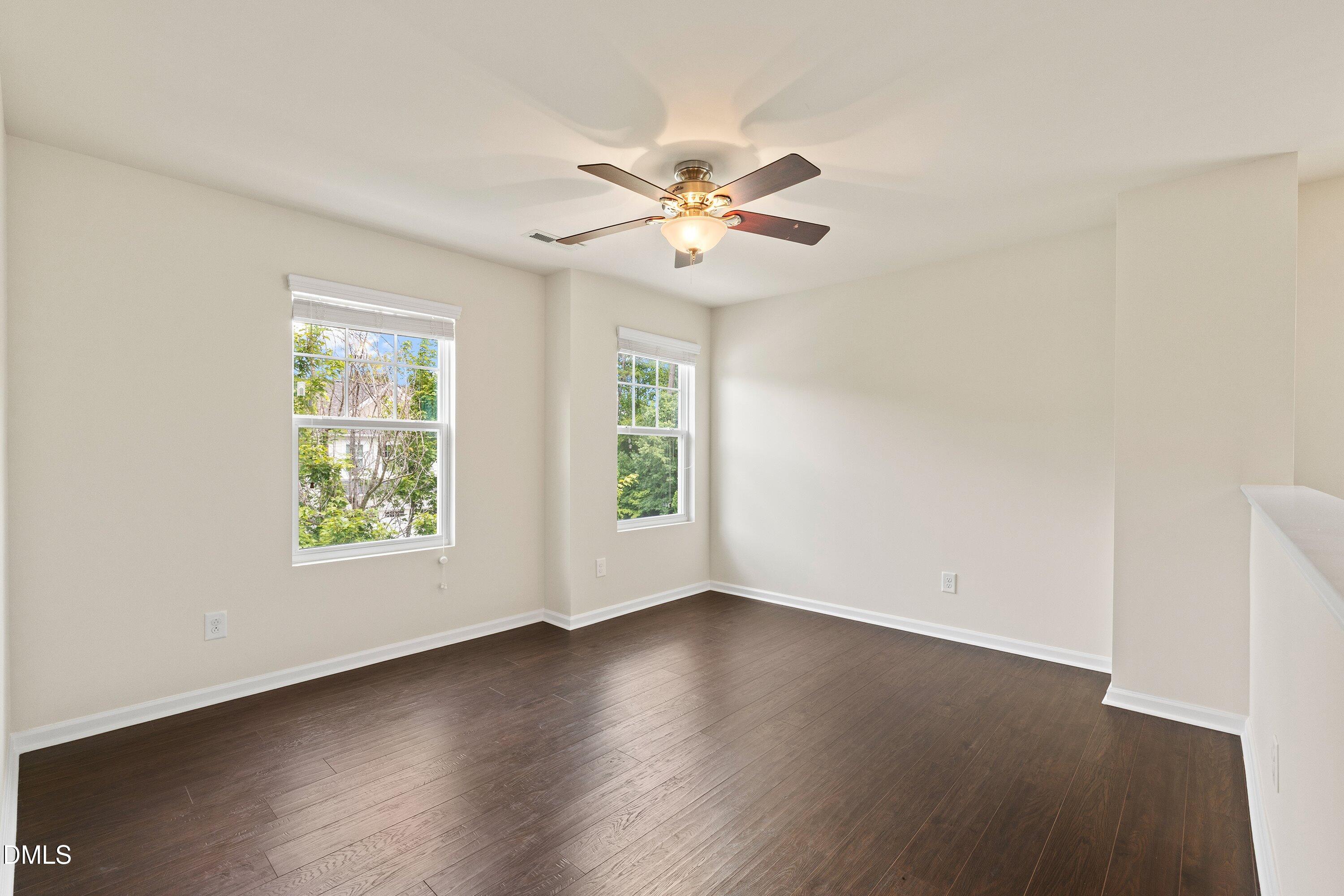 1710 Woodsdale Drive Property Photo 27