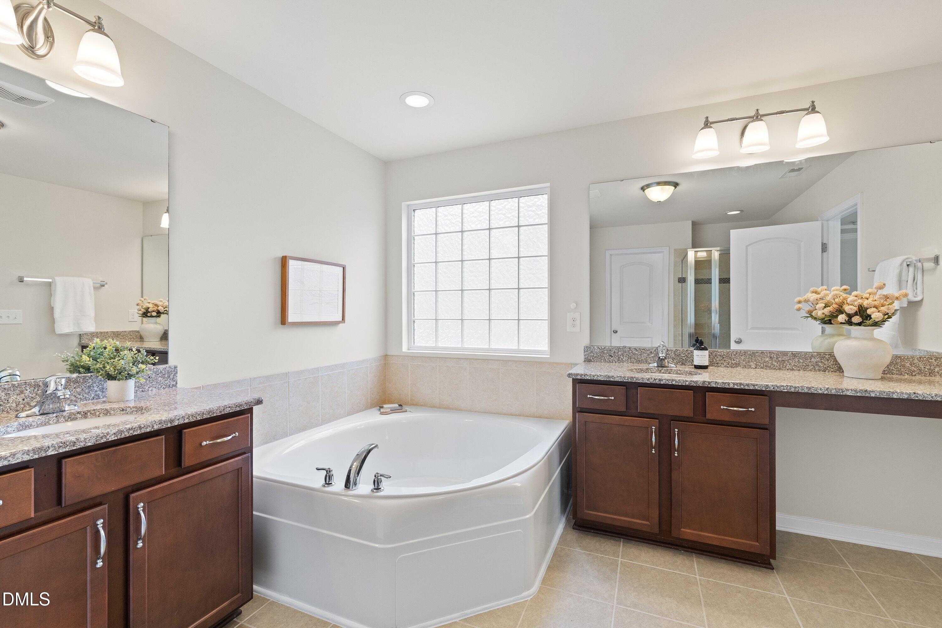 1710 Woodsdale Drive Property Photo 34
