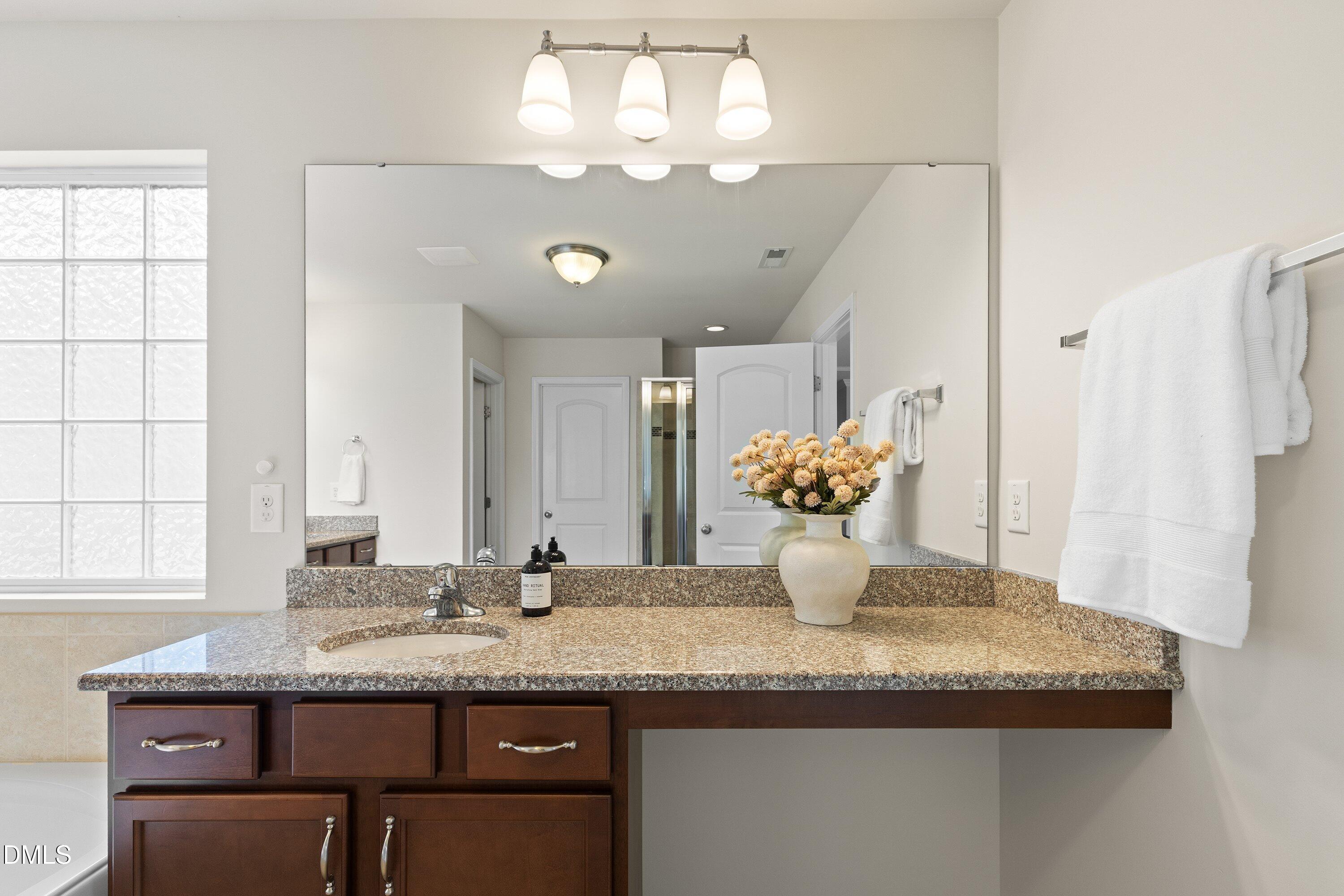 1710 Woodsdale Drive Property Photo 36
