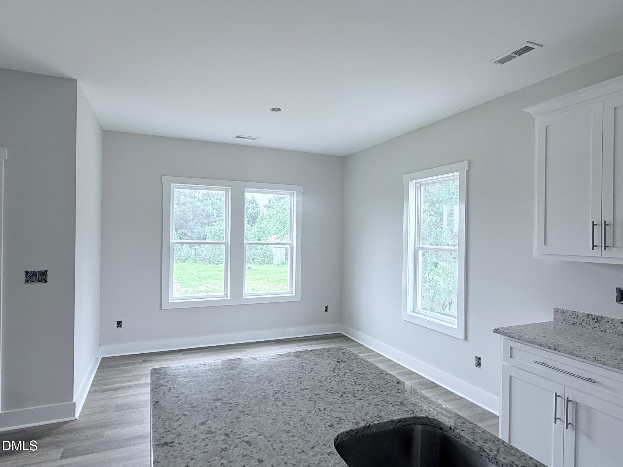 430 Chic Ennis Road Property Photo 11