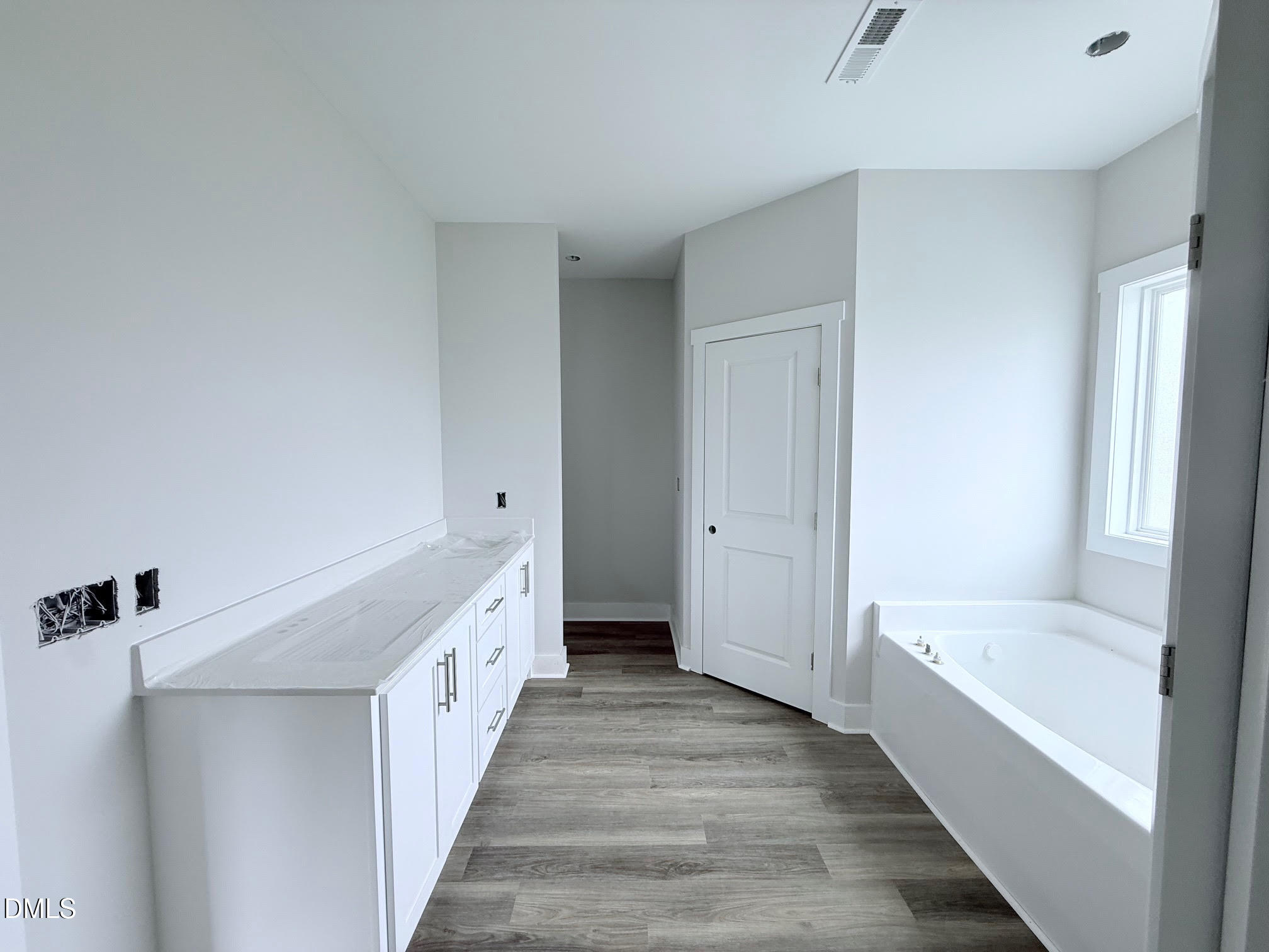 430 Chic Ennis Road Property Photo 14