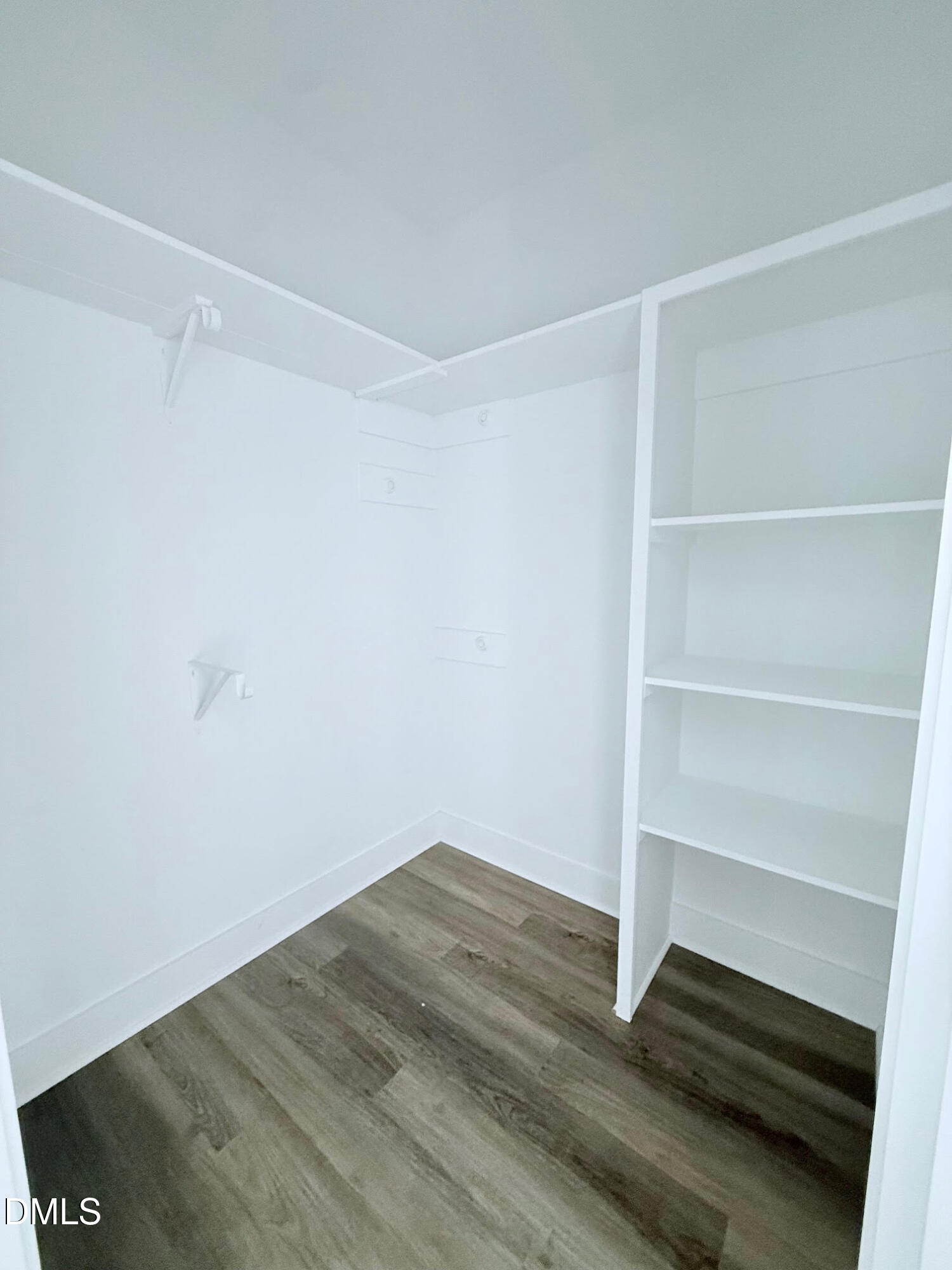 430 Chic Ennis Road Property Photo 17