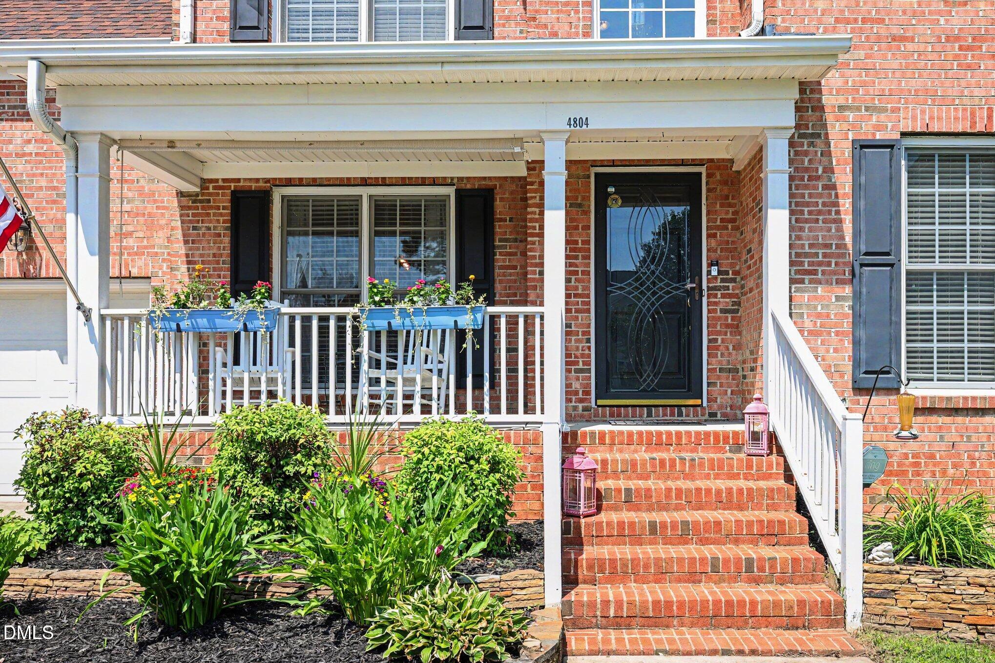 4804 Hodfield Court Property Photo 4