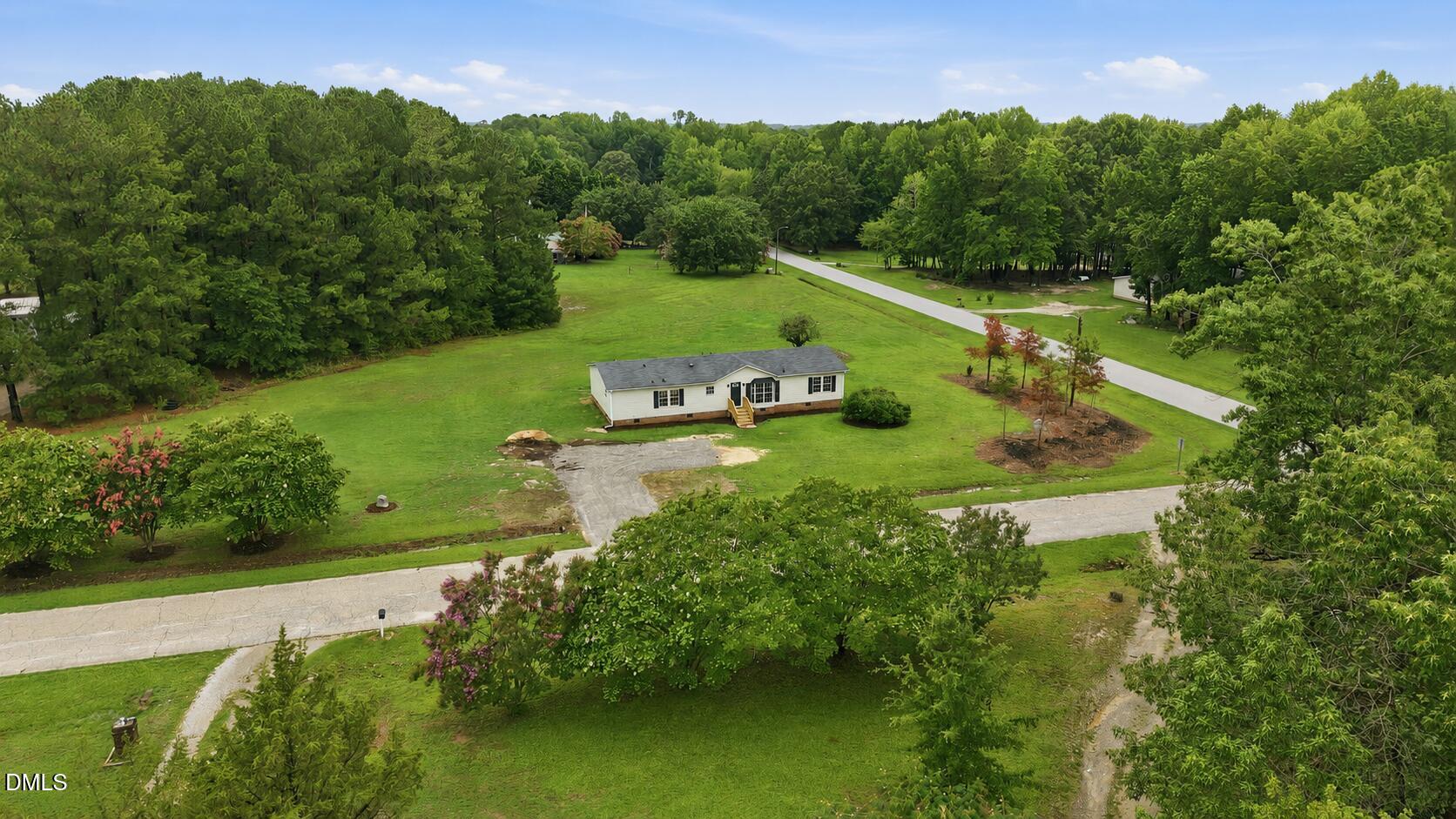 102 Pineview Drive Property Photo 5