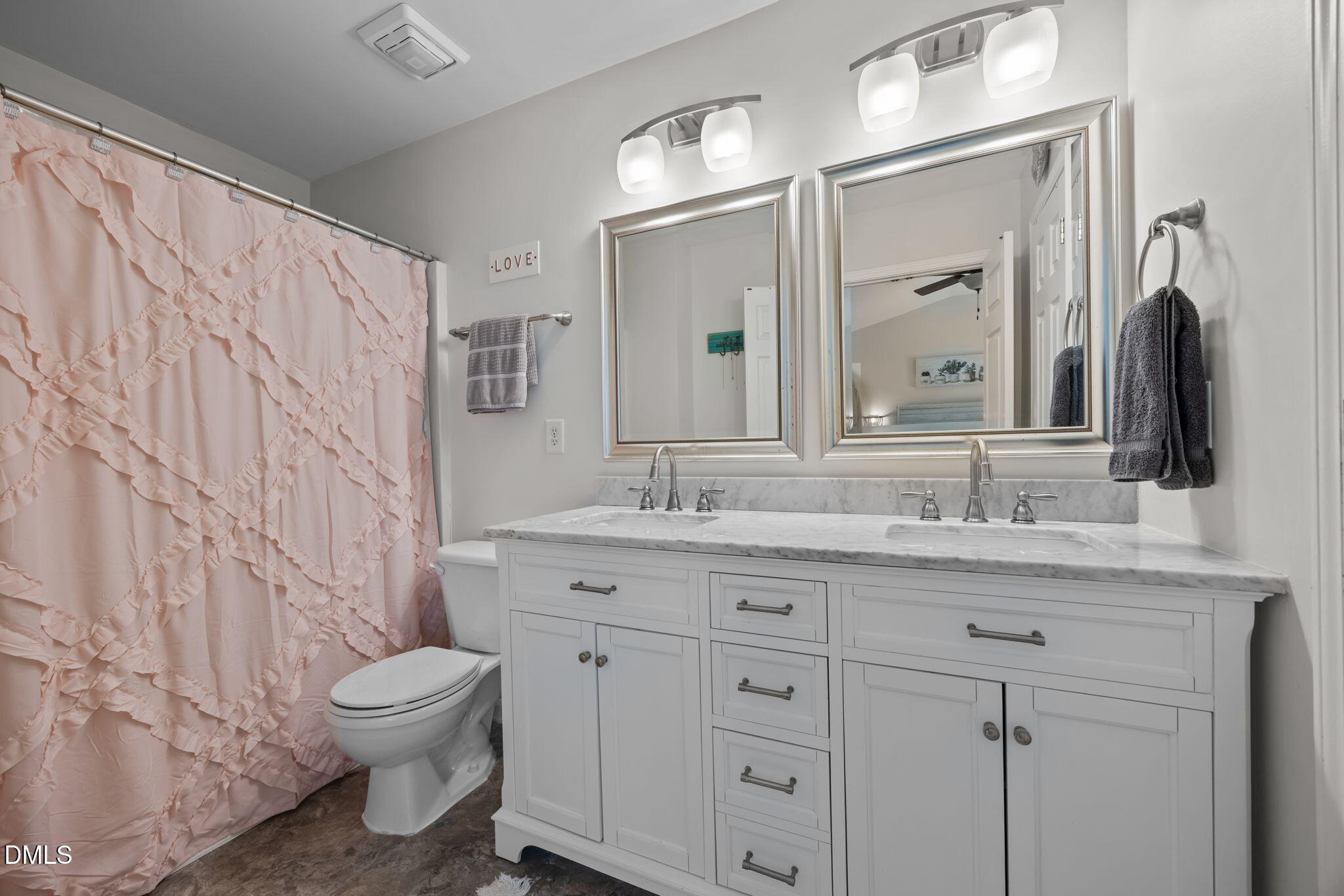 4252 Vienna Crest Drive Property Photo 11