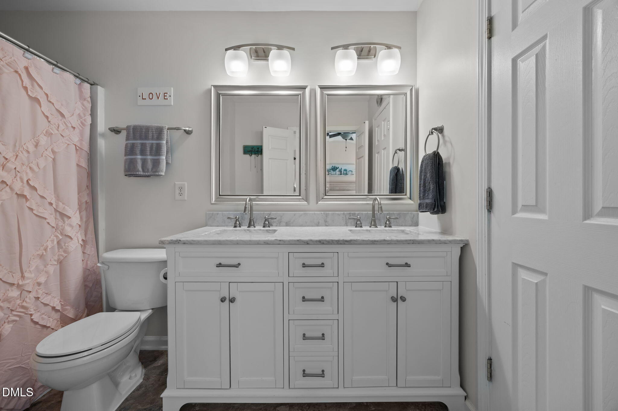 4252 Vienna Crest Drive Property Photo 14