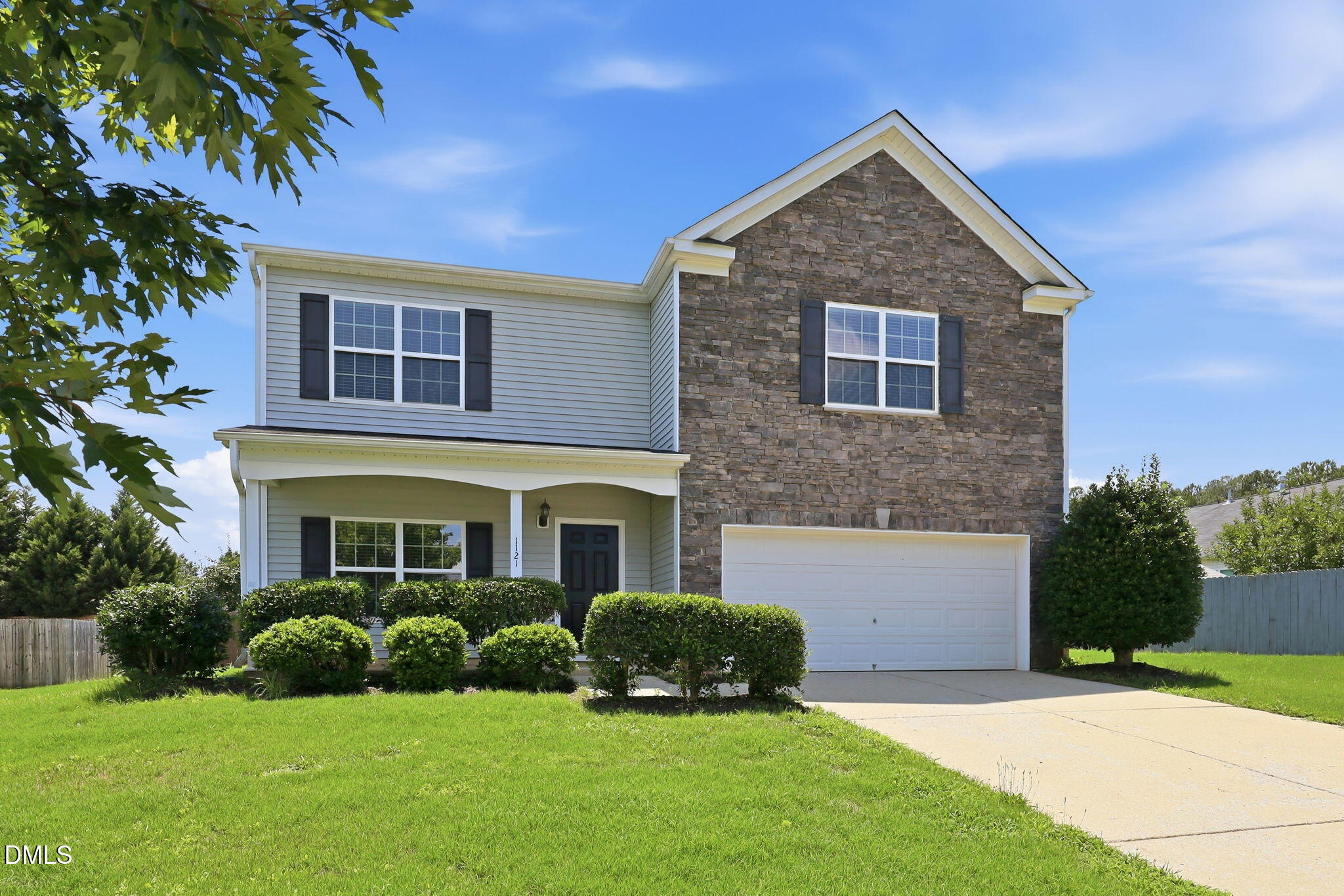 1121 Crendall Way Property Photo 1